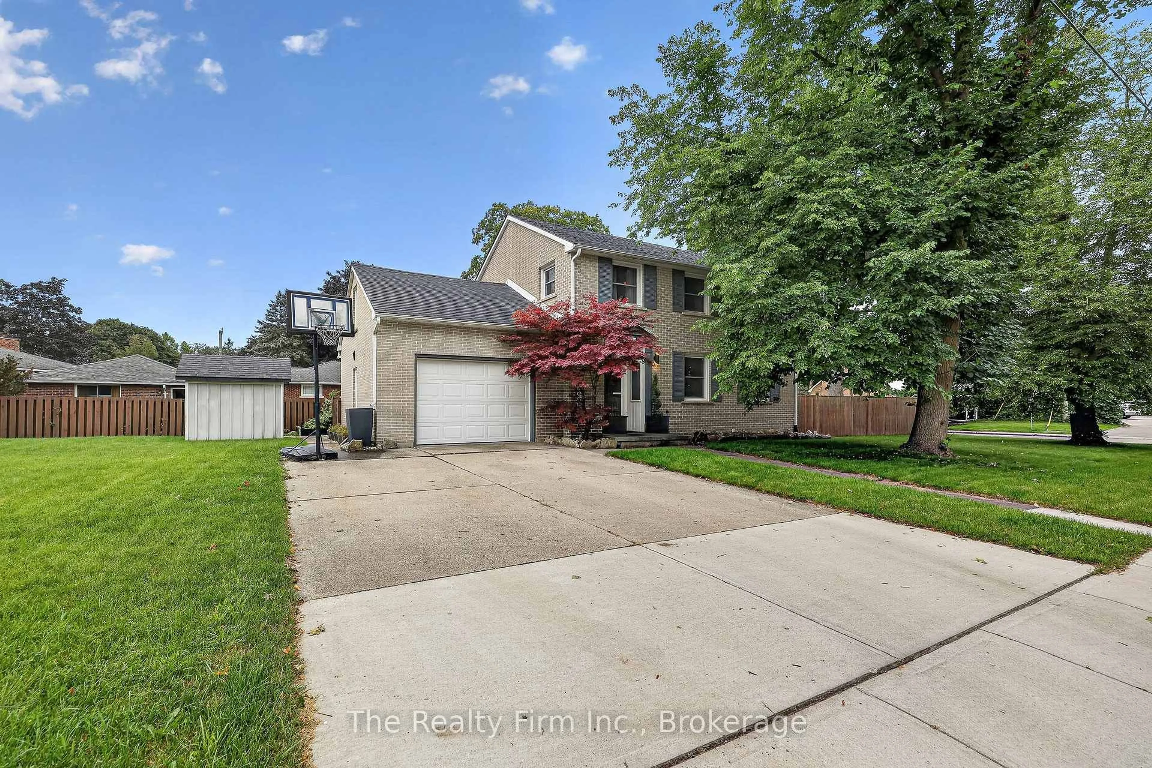 Unknown for 652 Miller St, Woodstock Ontario N4S 5K1