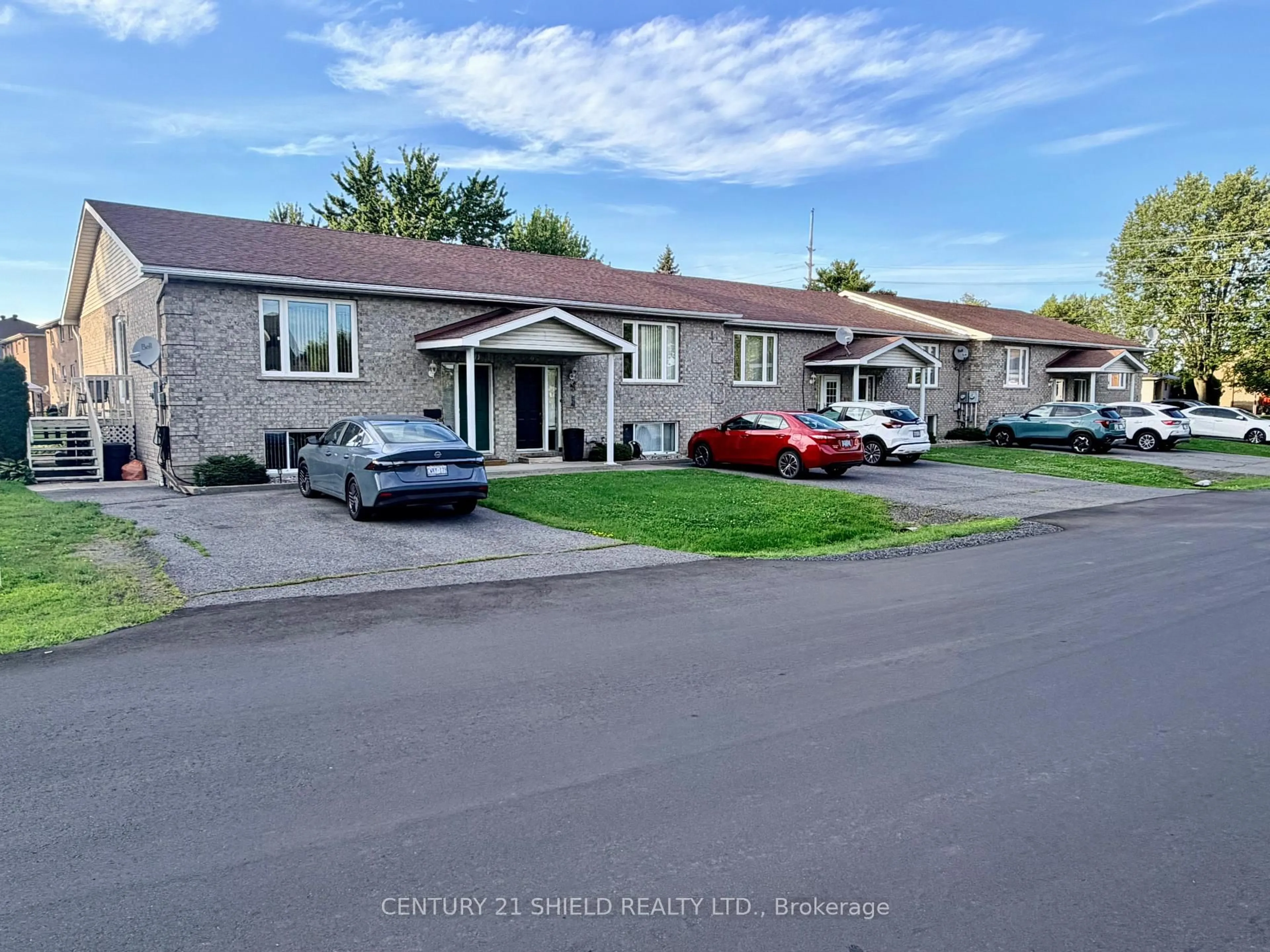 A pic from outside/outdoor area/front of a property/back of a property/a pic from drone, street for 19 Simcoe St, South Stormont Ontario K0C 1P0