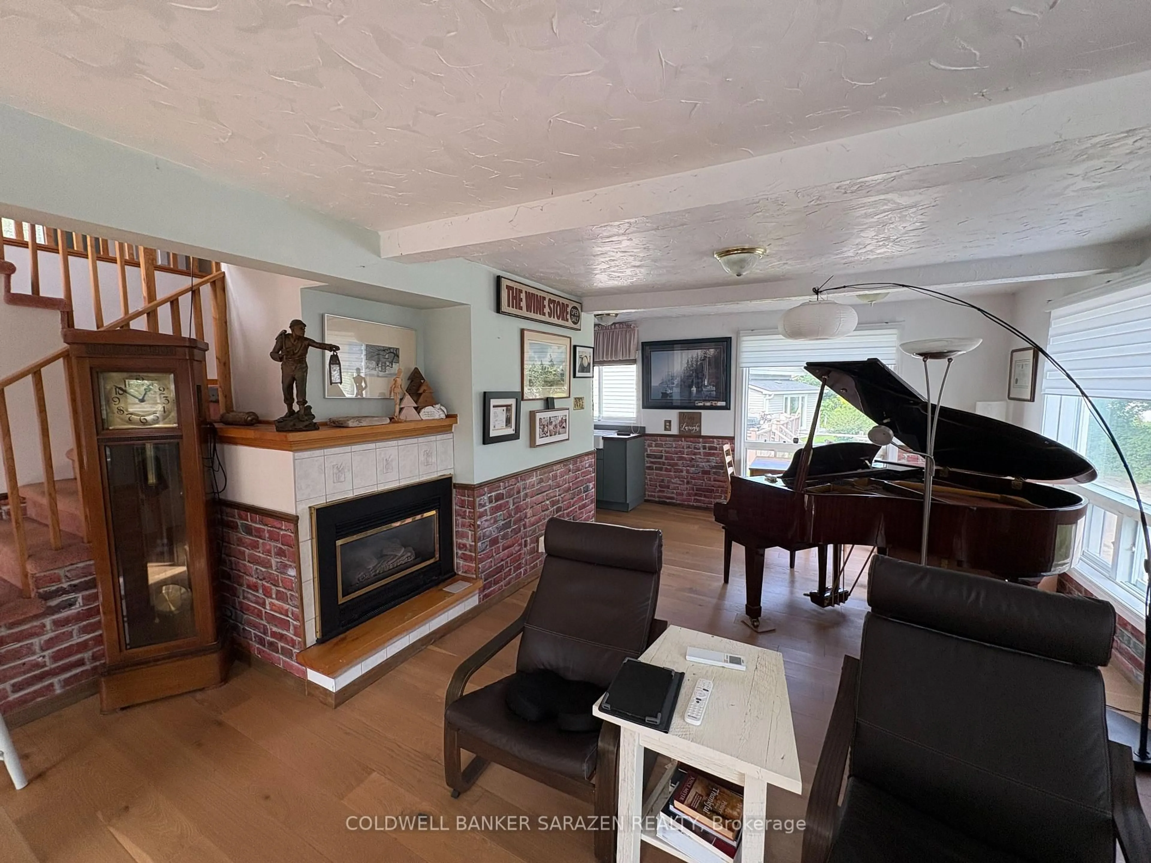 Living room with furniture, unknown for 5 Goodwin Lane, Arnprior Ontario K7S 3M4