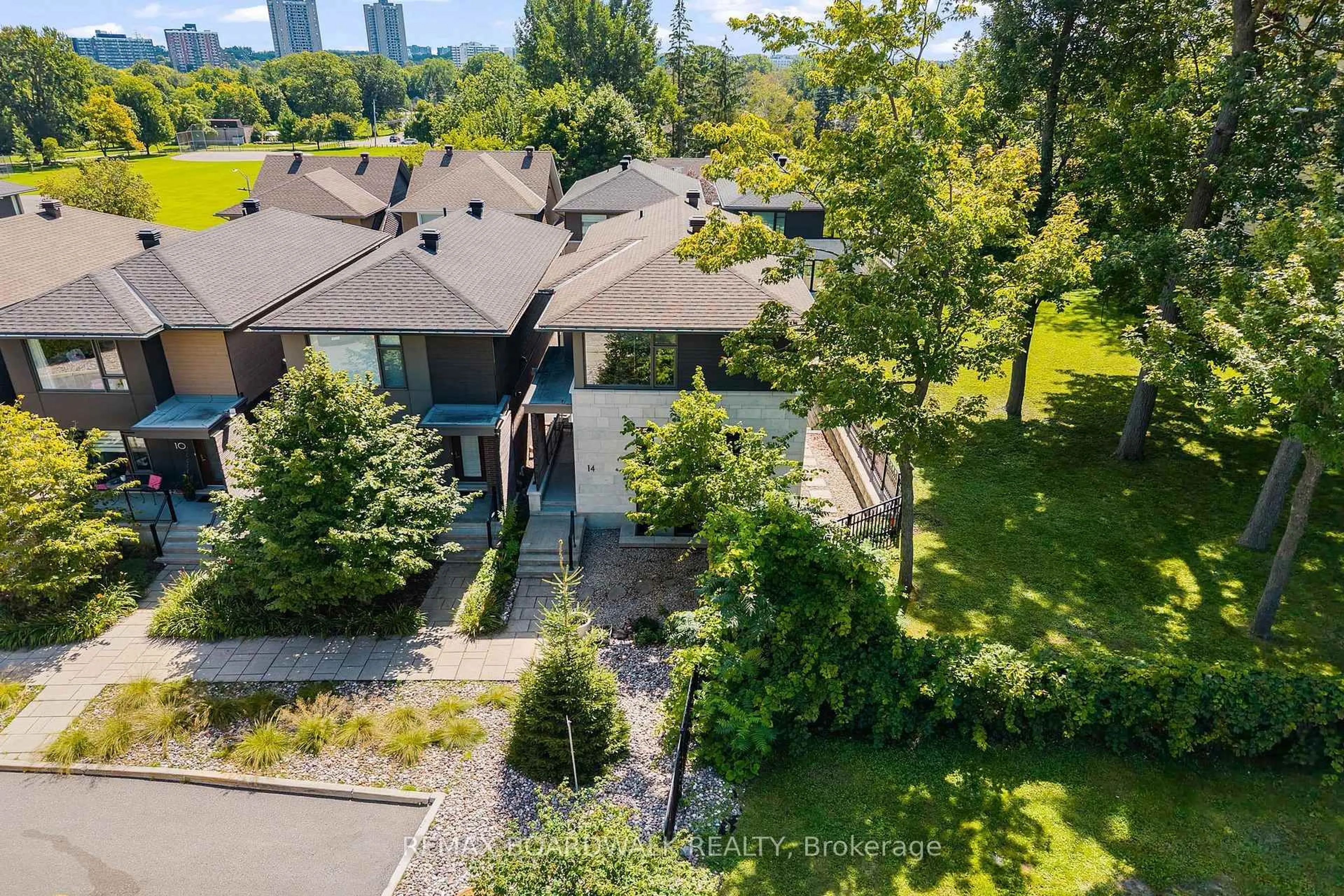 A pic from outside/outdoor area/front of a property/back of a property/a pic from drone, unknown for 14 Philosopher Private, Ottawa Ontario K1S 5P7