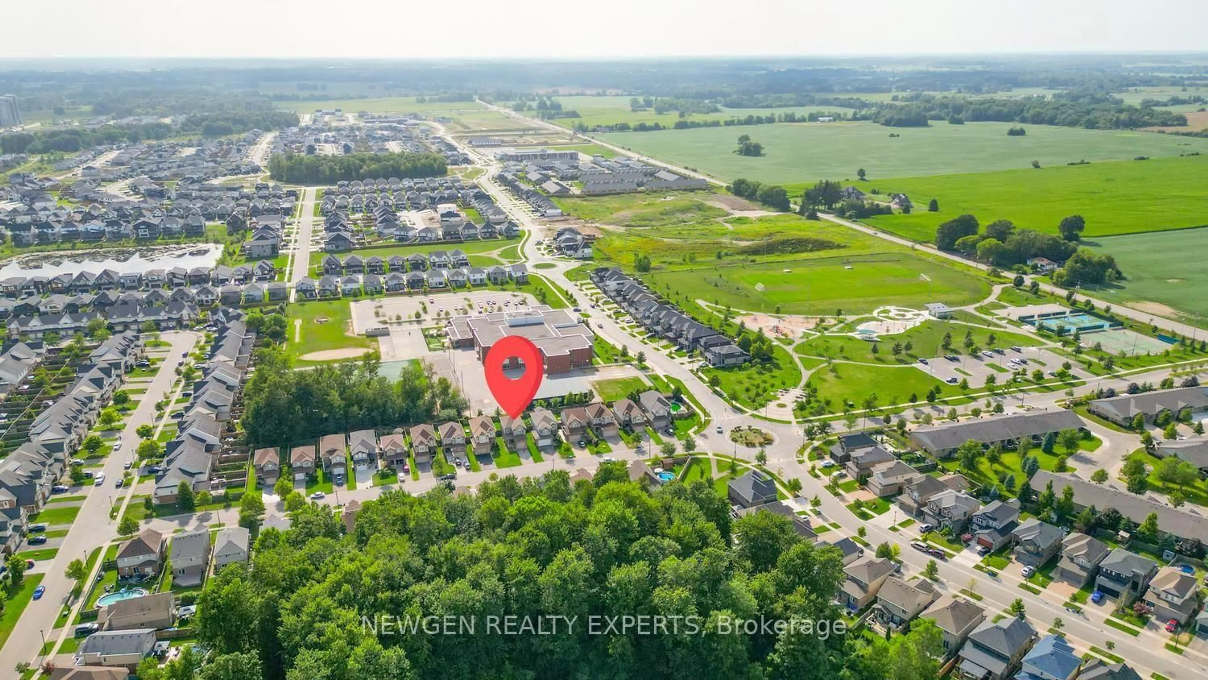 A pic from outside/outdoor area/front of a property/back of a property/a pic from drone, street for 2025 Denview Ave, London North Ontario N6G 0G3