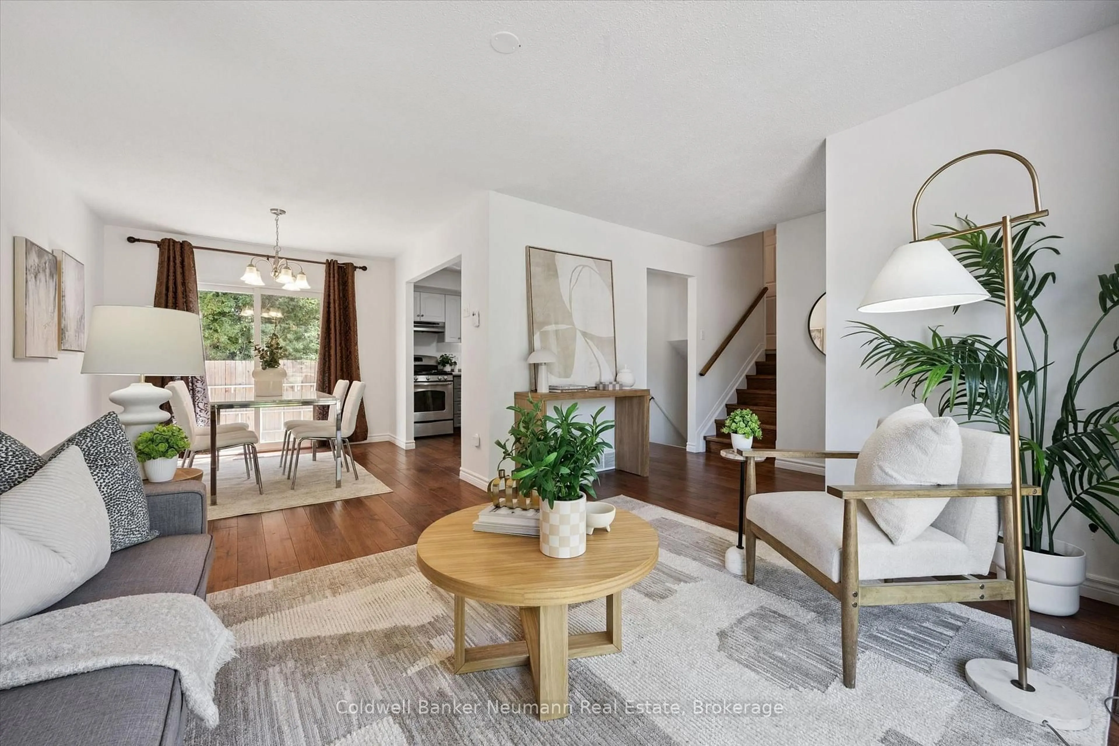 Living room with furniture, unknown for 3 Meadow Cres, Guelph Ontario N1H 6V1