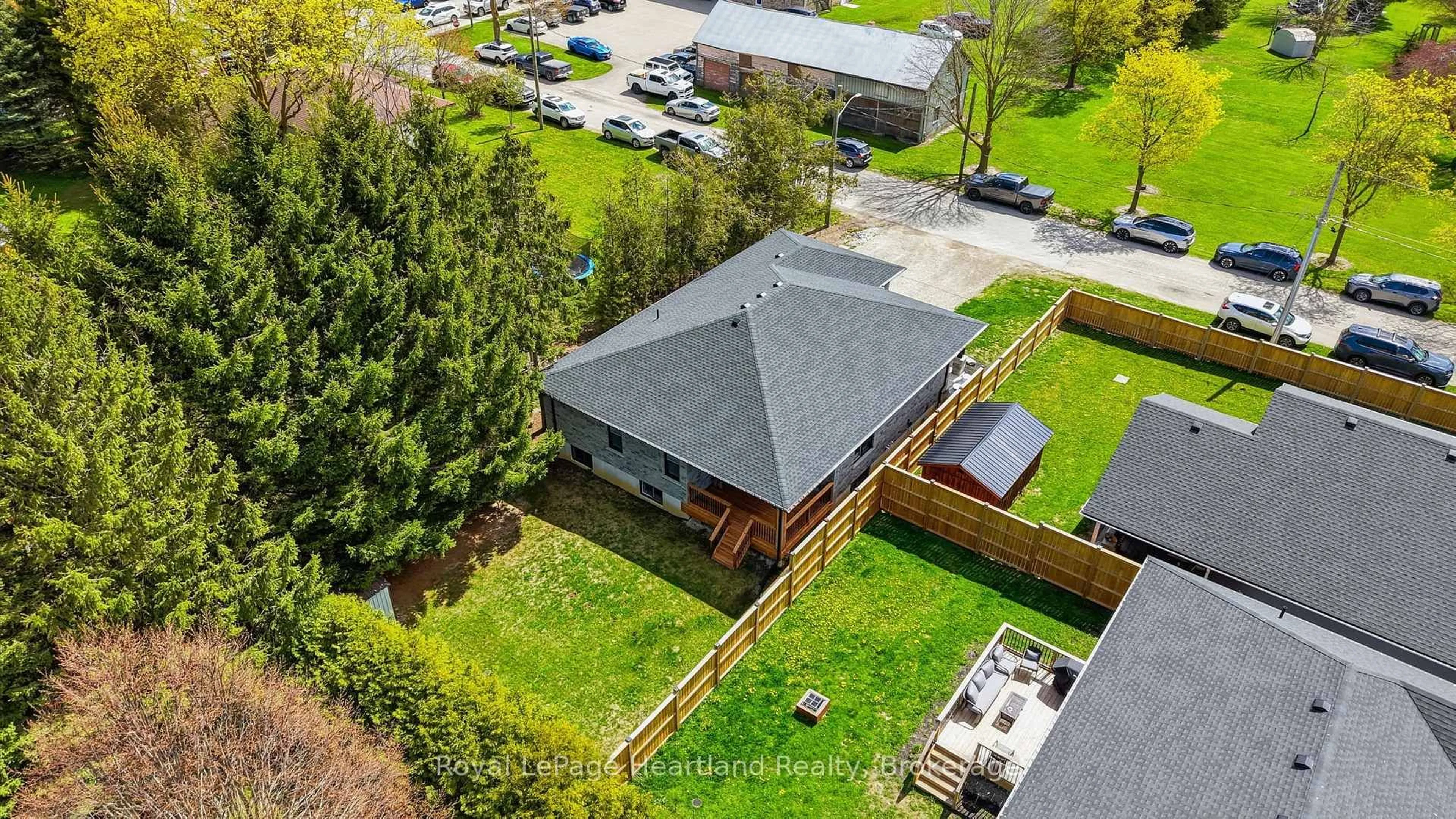 A pic from outside/outdoor area/front of a property/back of a property/a pic from drone, unknown for 18 Geddes St, Minto Ontario N0G 1M0