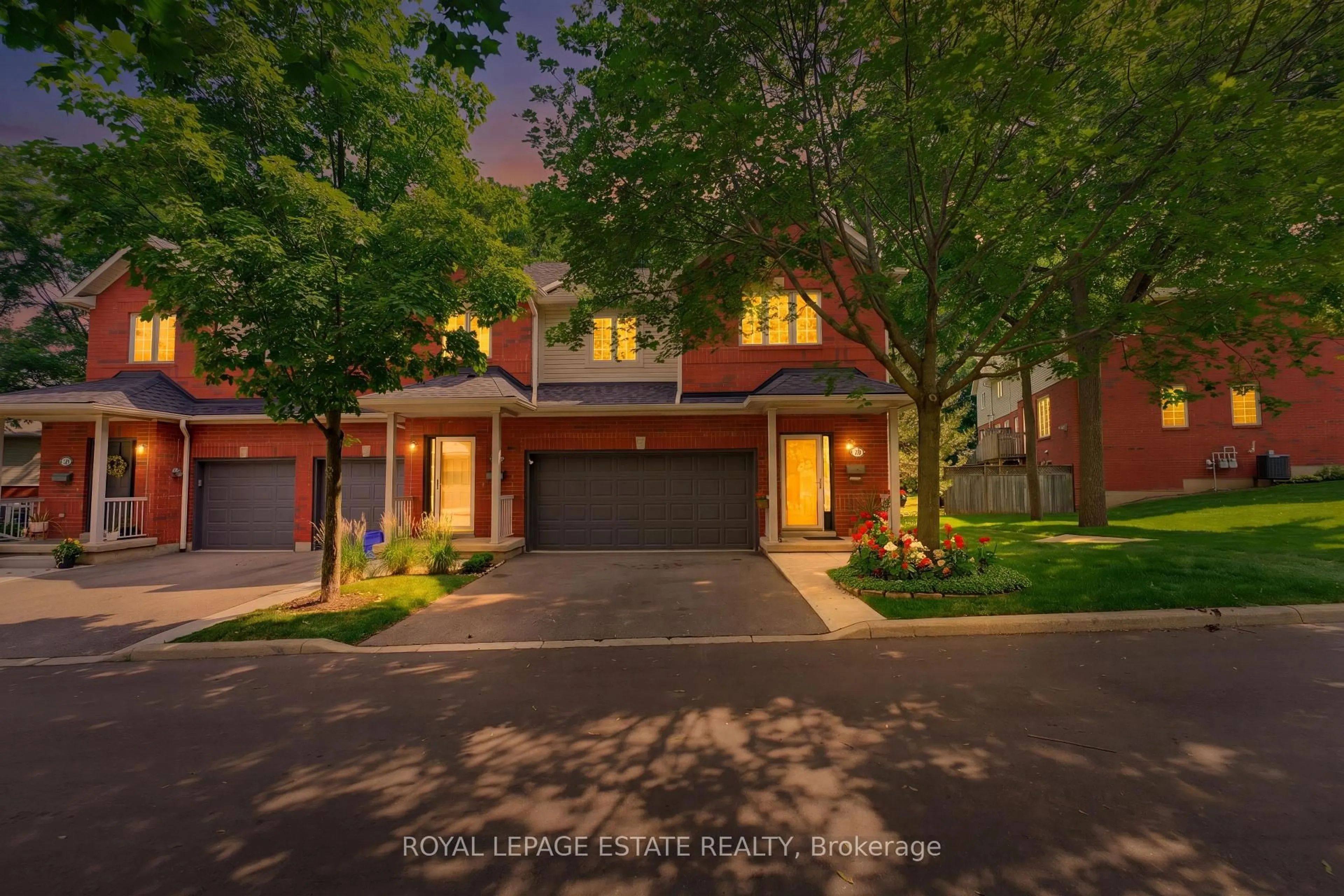 Home with brick exterior material, street for 120 Beddoe Dr #20, Hamilton Ontario L8P 4Z4