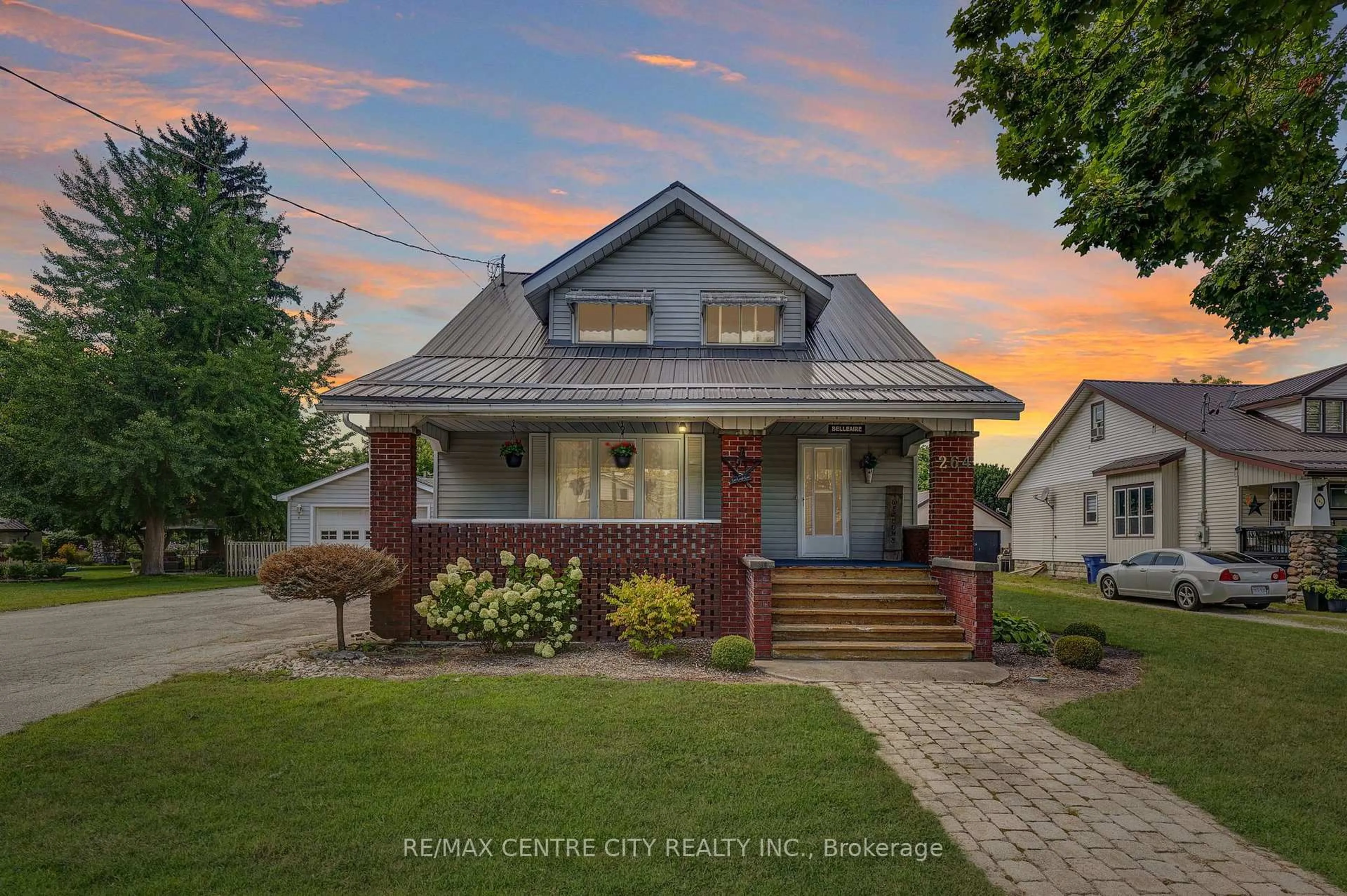 Home with brick exterior material, street for 264 John St, Aylmer Ontario N5H 2E2