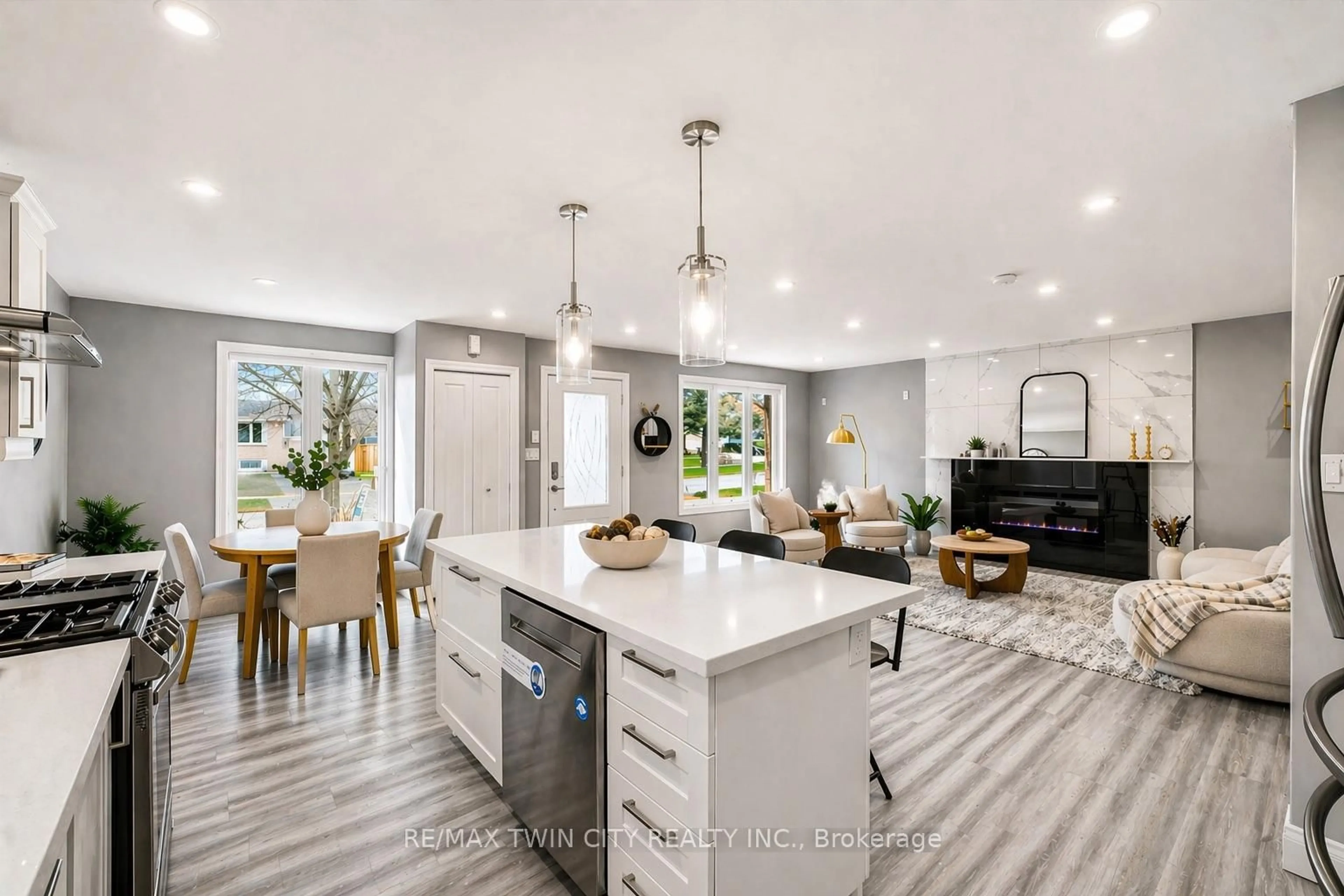 Open concept kitchen, unknown for 86 Carlyle Dr, Kitchener Ontario N2P 1P5
