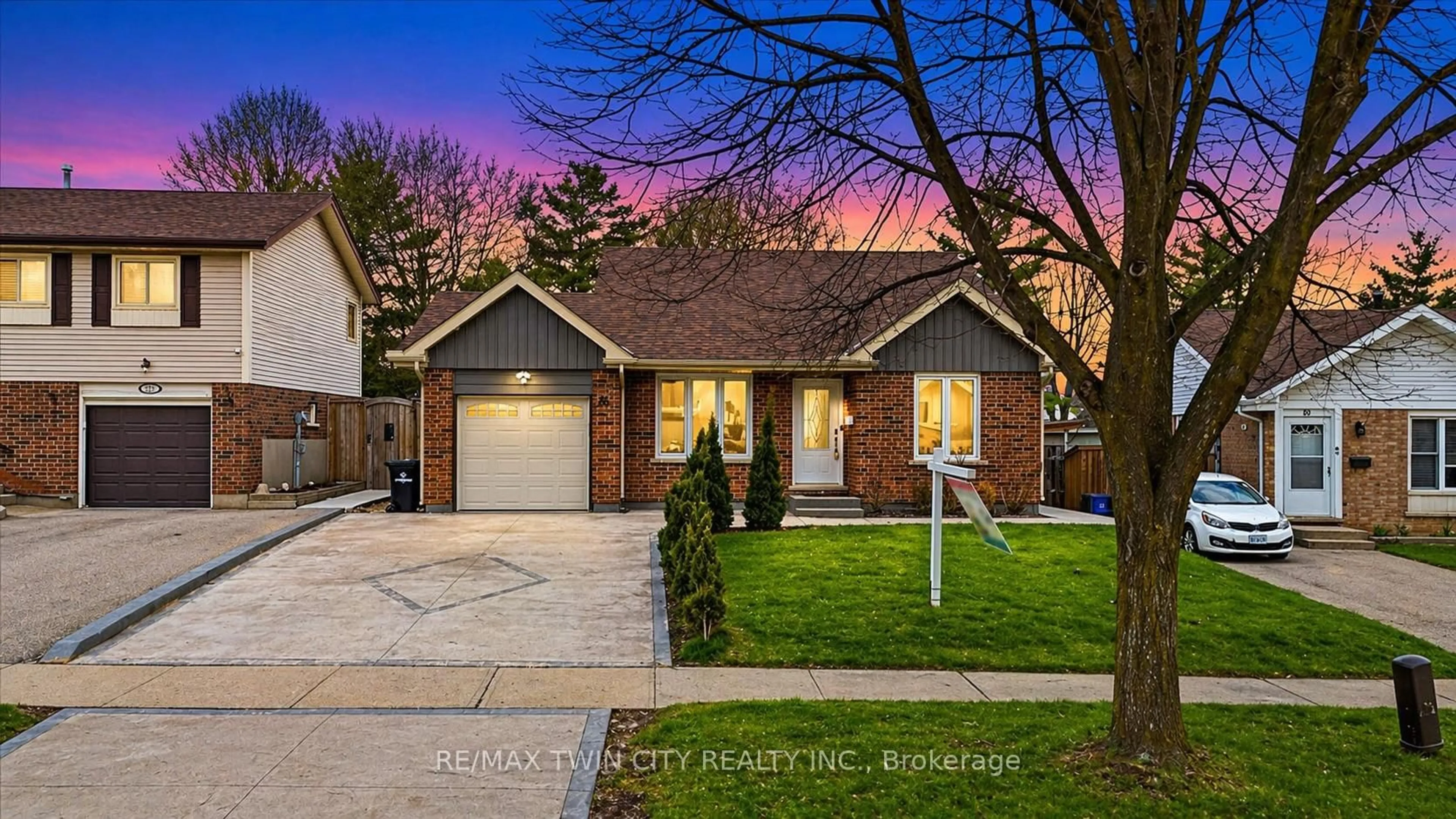 Home with brick exterior material, street for 86 Carlyle Dr, Kitchener Ontario N2P 1P5