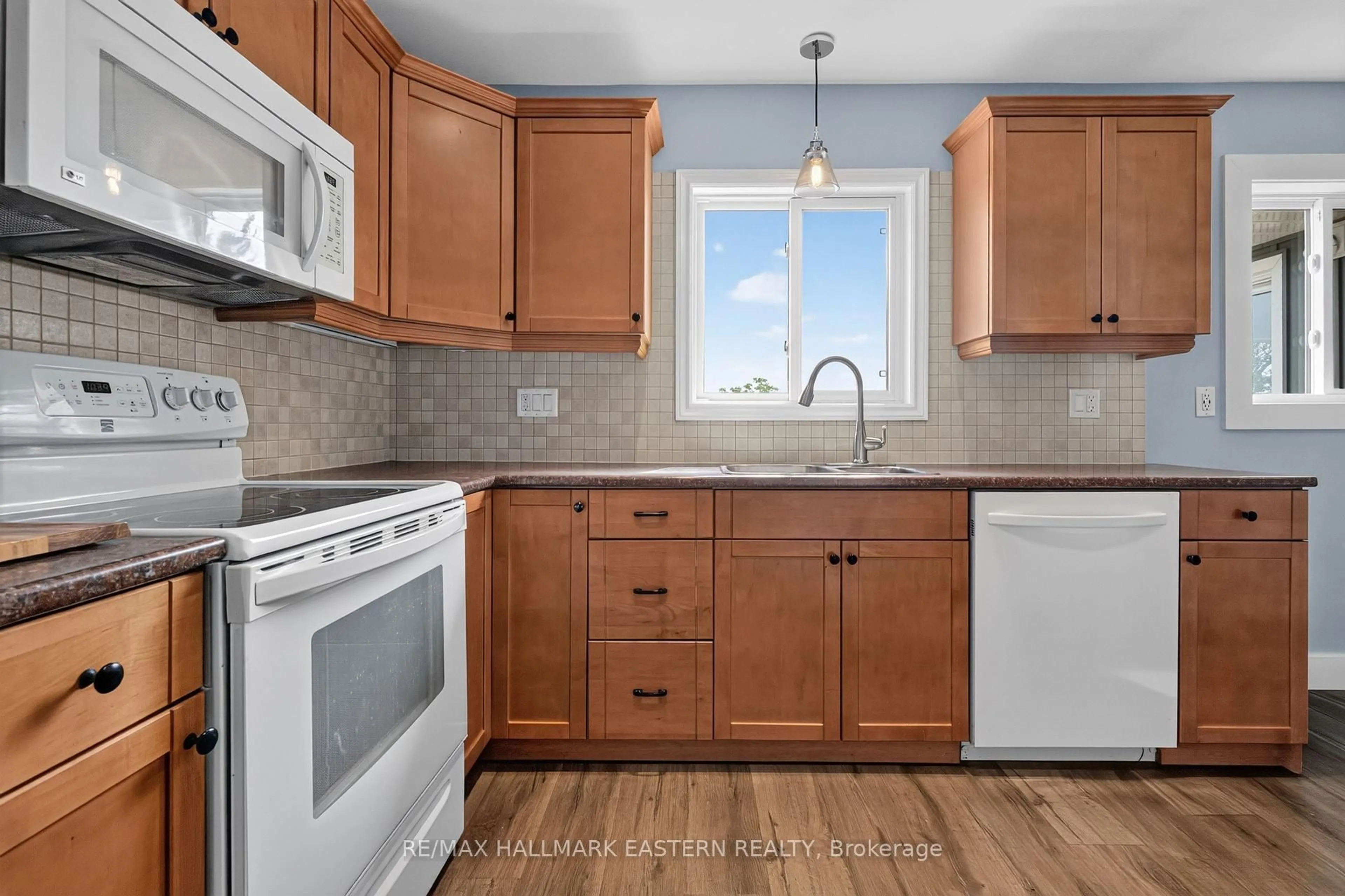 Standard kitchen, unknown for 219 North Indian Rd, Asphodel-Norwood Ontario K0L 1Y0