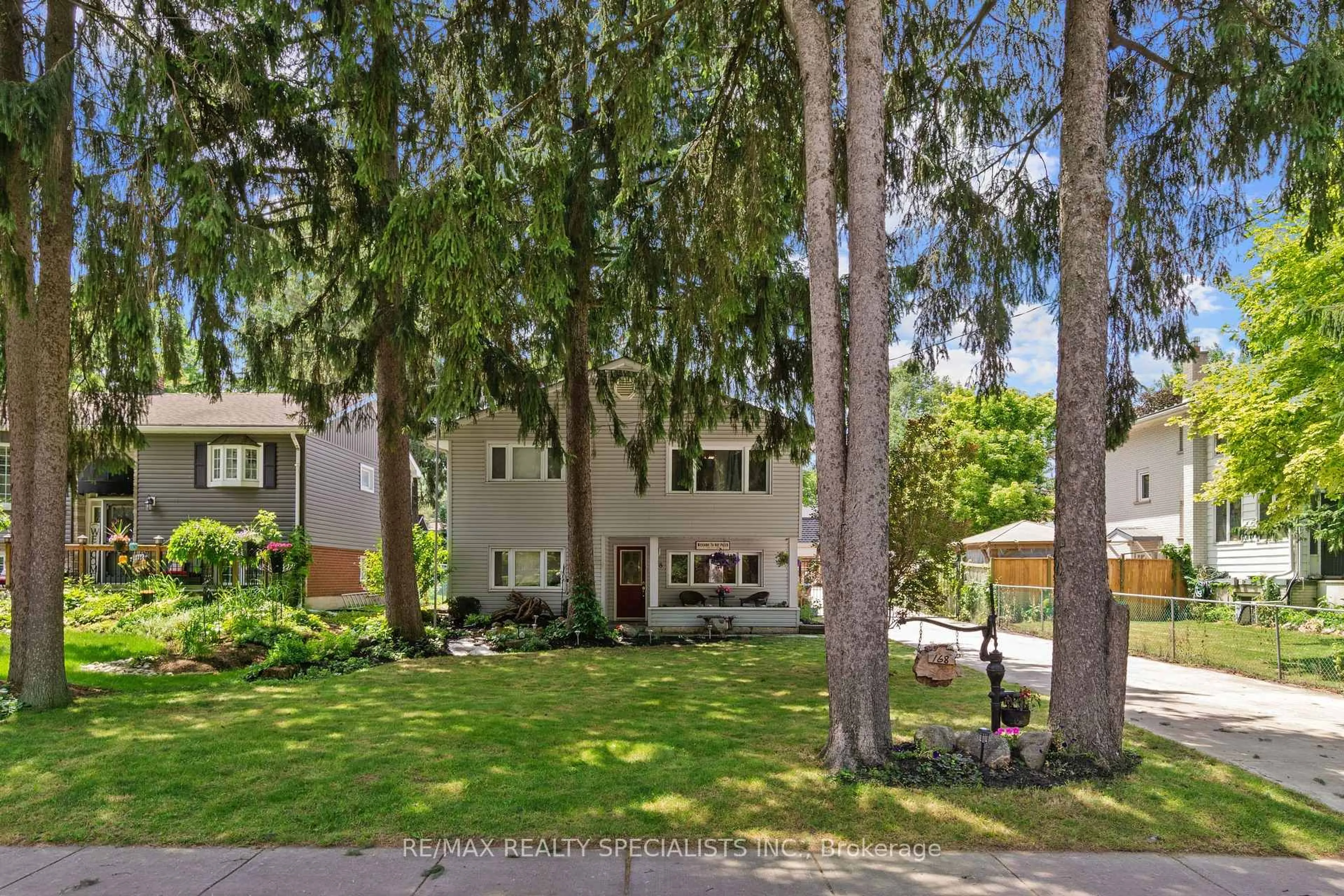 A pic from outside/outdoor area/front of a property/back of a property/a pic from drone, street for 168 Asmus St, Wilmot Ontario N3A 1B2