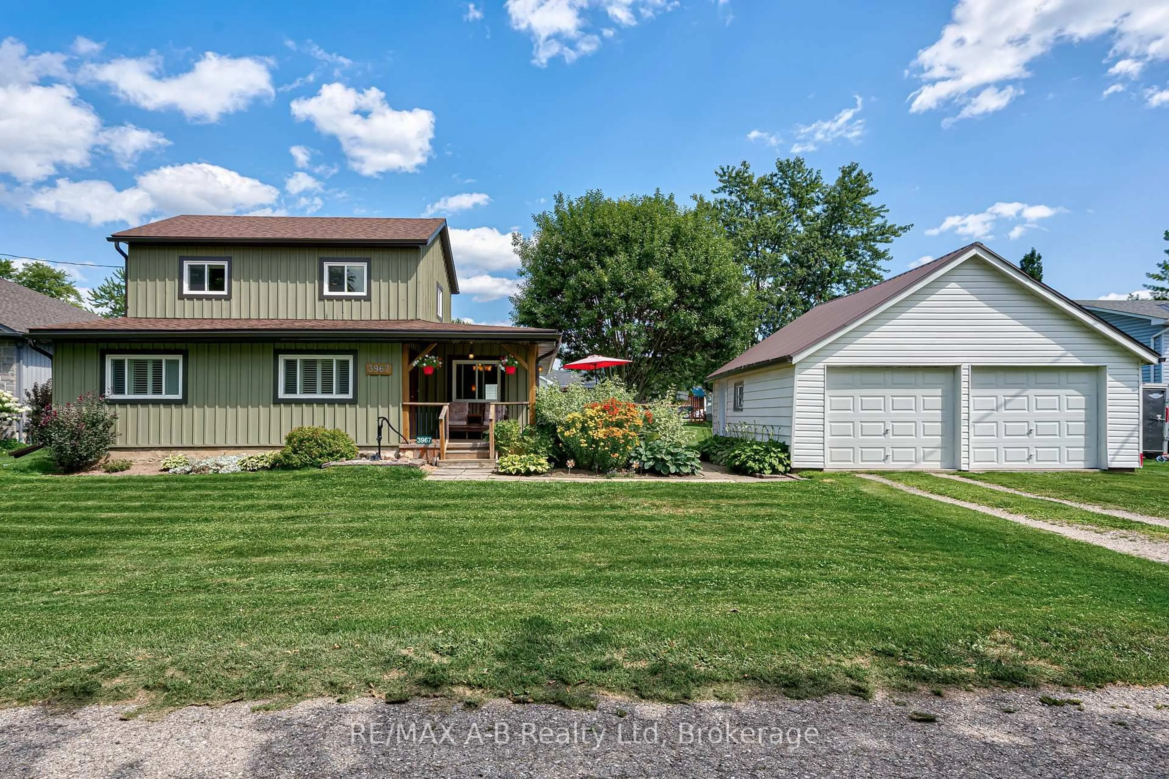 A pic from outside/outdoor area/front of a property/back of a property/a pic from drone, street for 3967 Milton St, Perth East Ontario N0B 2P0