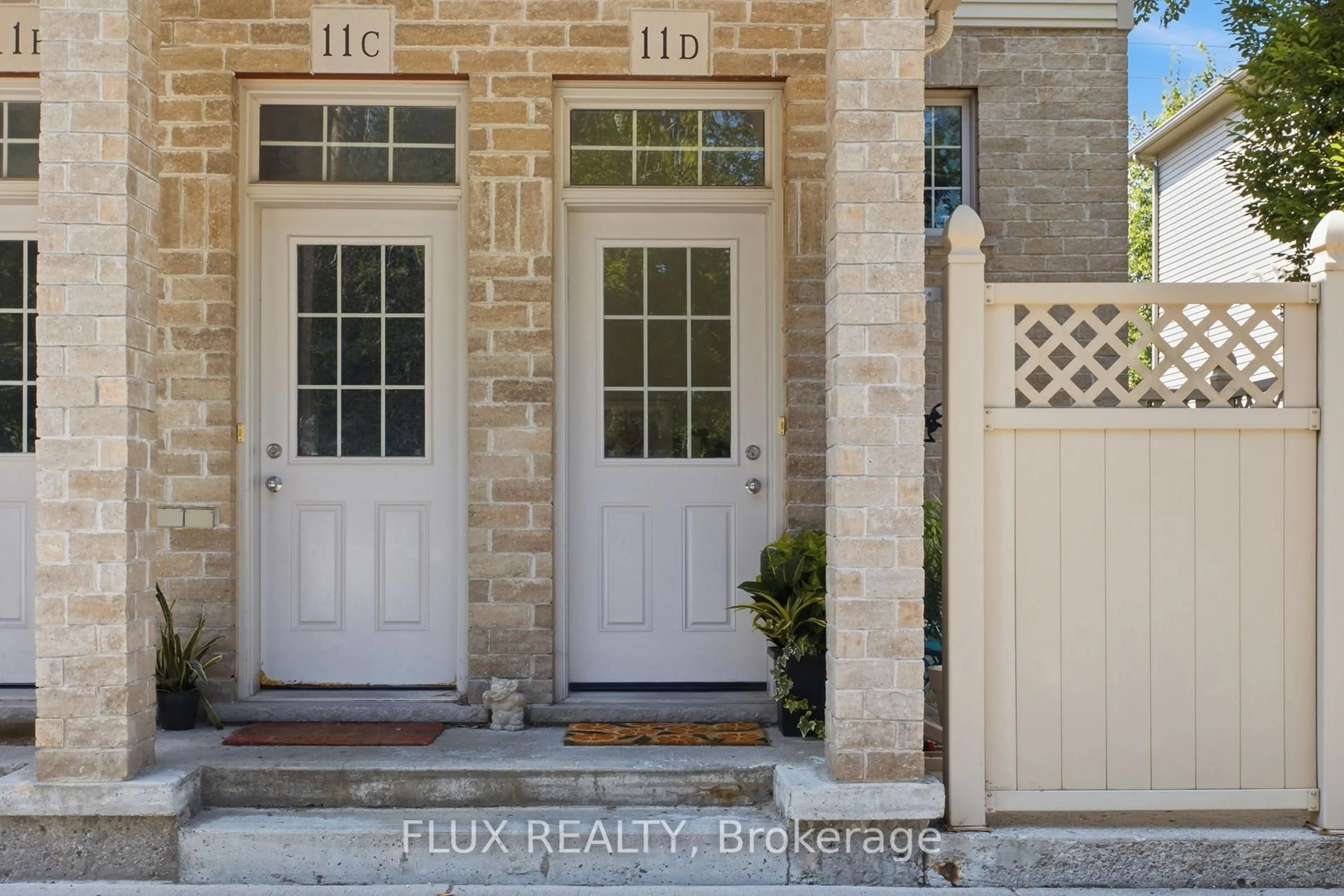 Indoor entryway for 1941 Ottawa St #D11, Kitchener Ontario N2E 0C2
