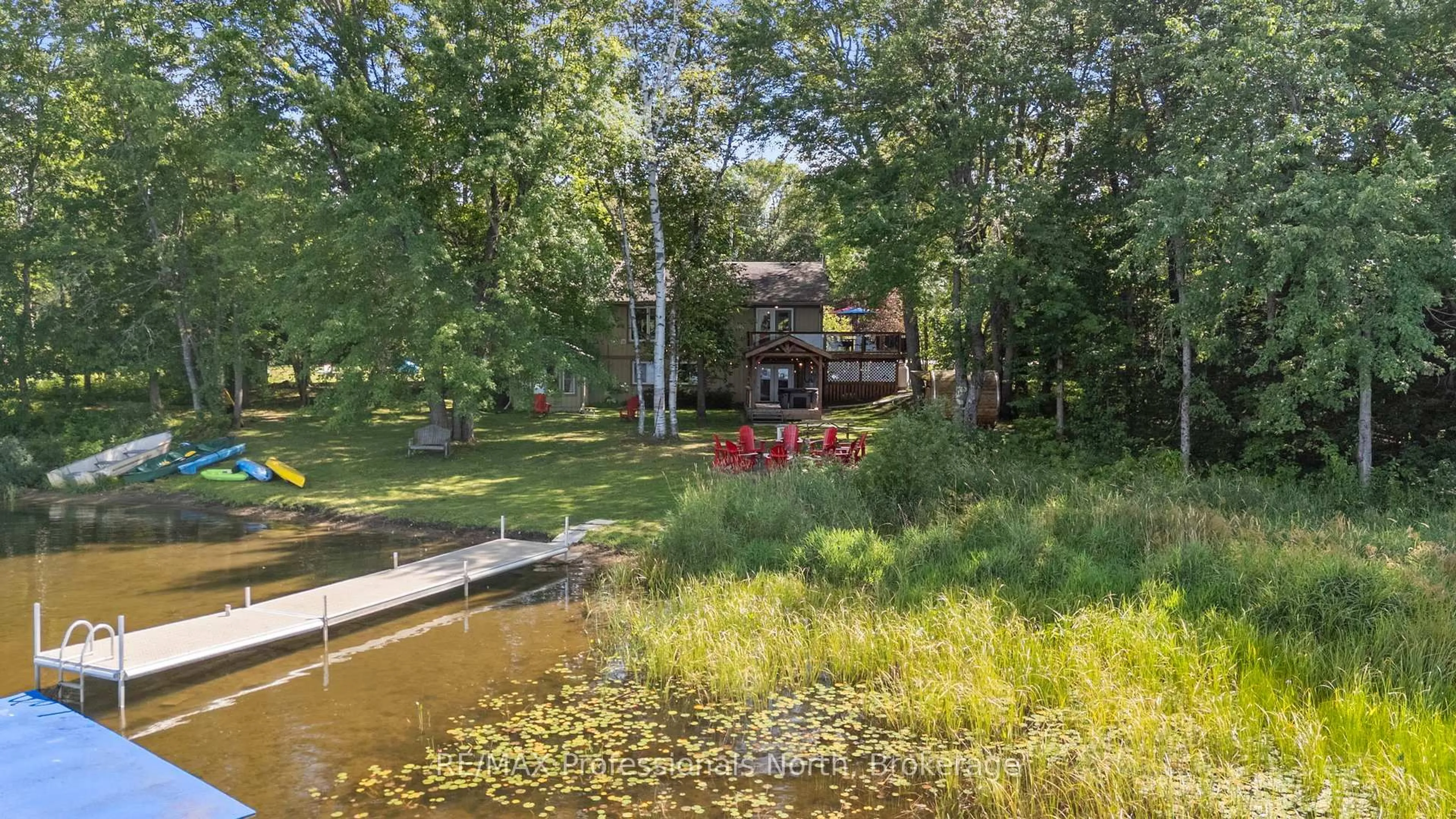 Patio, water/lake/river/ocean view for 11357 Highway 118, Dysart et al Ontario K0M 1S0