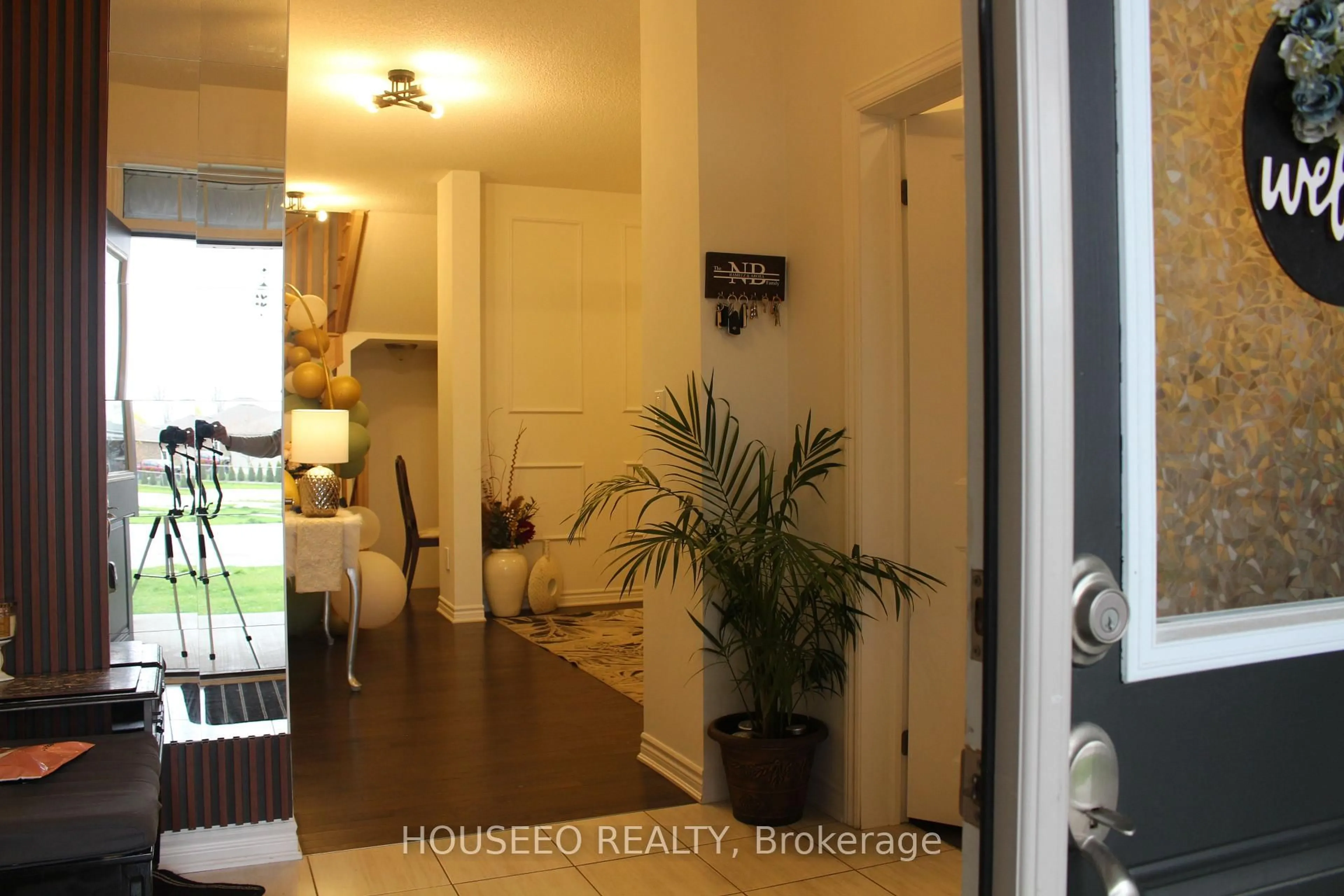 Indoor entryway for 58 Oriole Cres, Port Colborne Ontario L3K 6E2