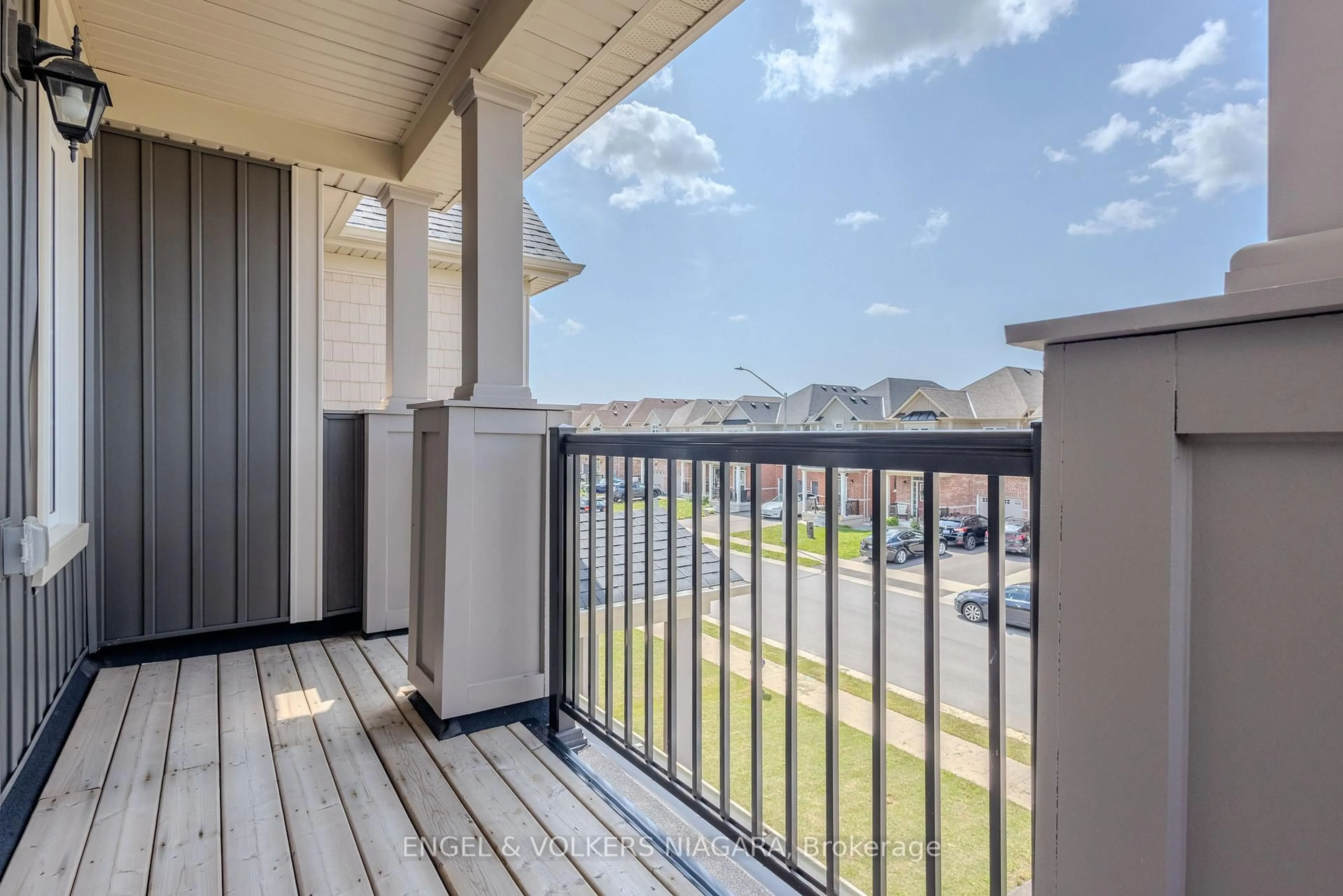 Balcony in the apartment, unknown for 9218 White Oak Ave, Niagara Falls Ontario L2G 0E9