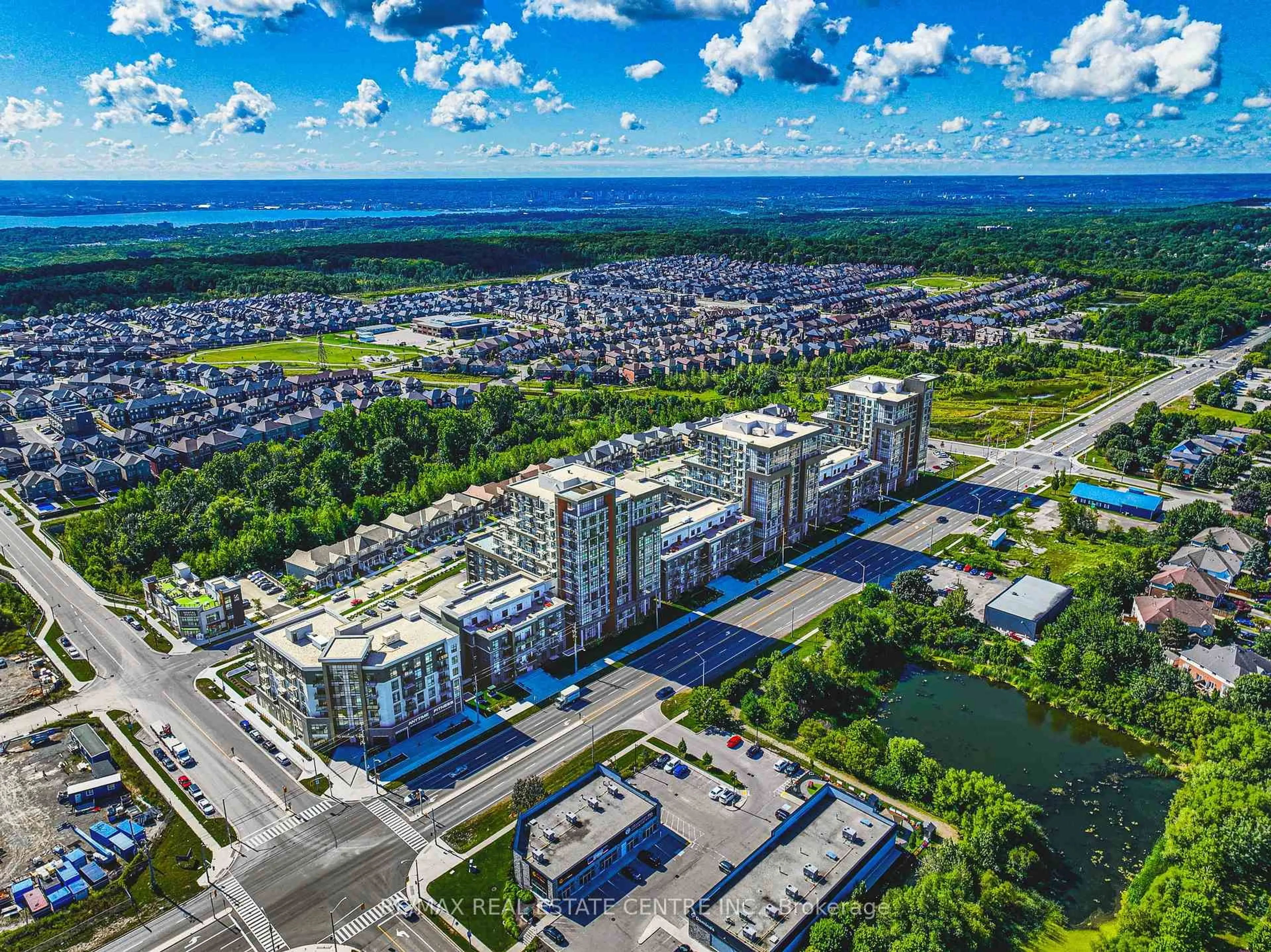 A pic from outside/outdoor area/front of a property/back of a property/a pic from drone, unknown for 470 Dundas St #1202, Hamilton Ontario L8B 2A6