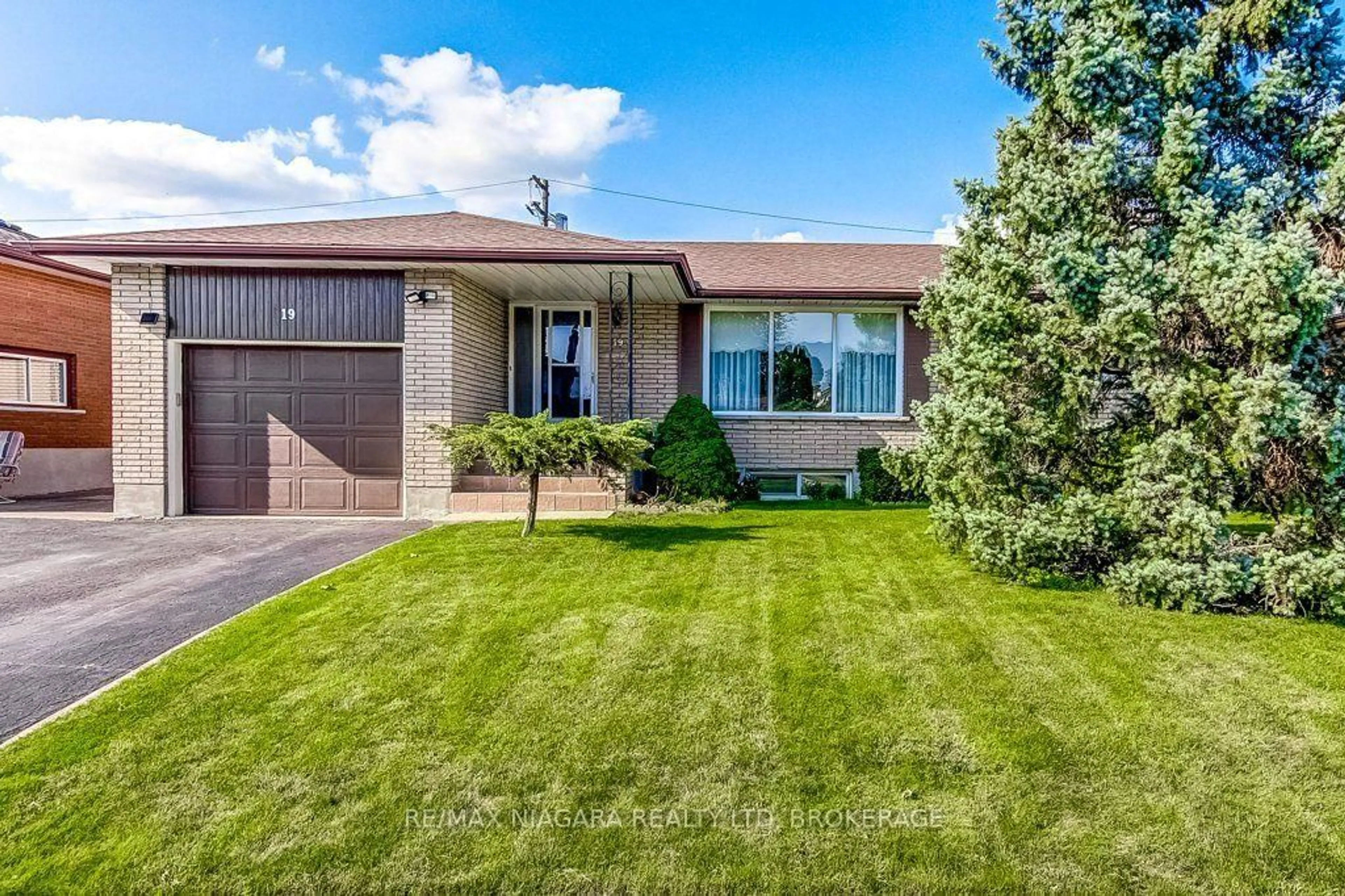 Unknown for 19 Eastdale Cres, Welland Ontario L3B 1E6