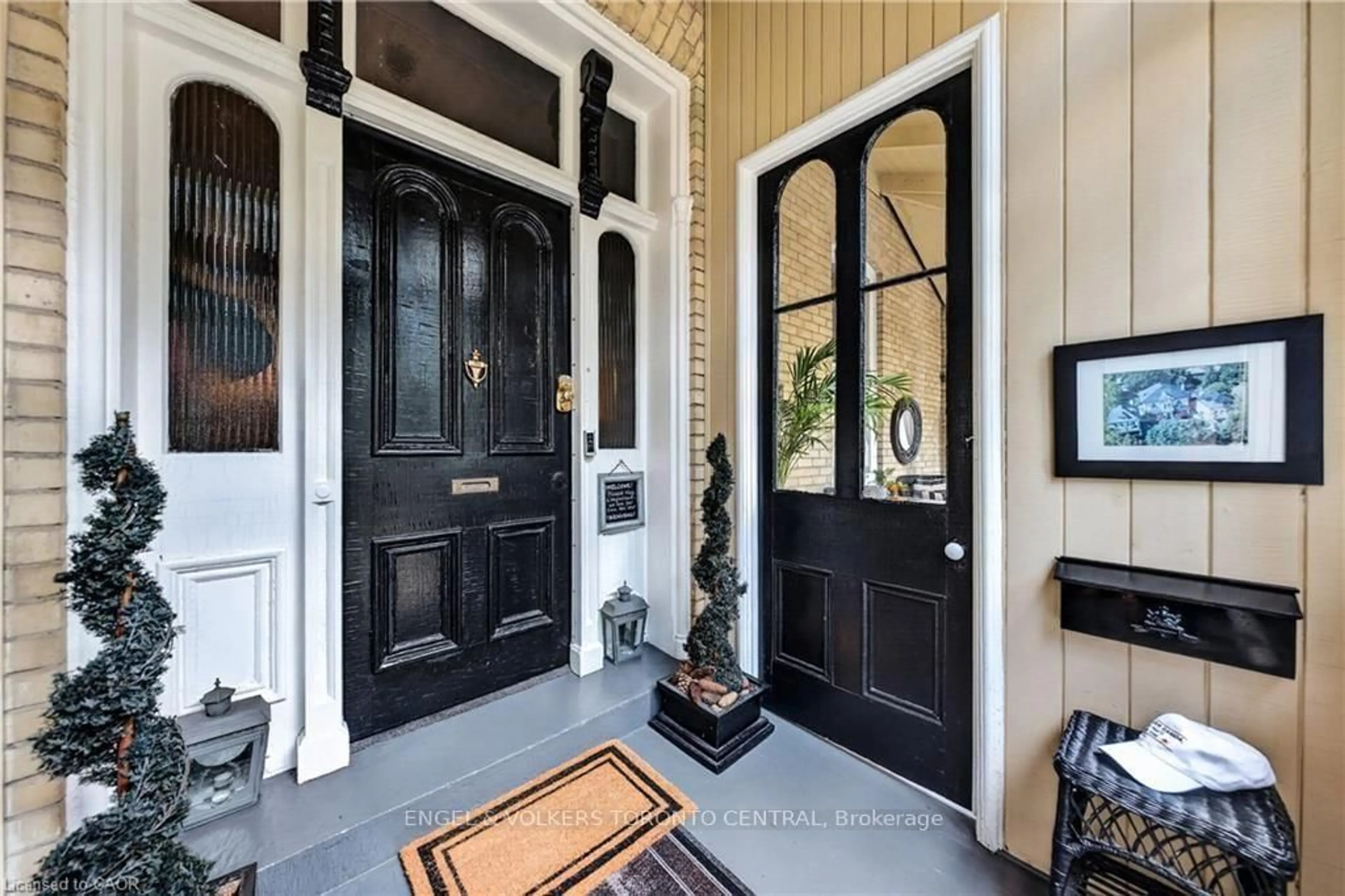 Indoor entryway for 100 Brunswick St, Stratford Ontario N5A 3M1