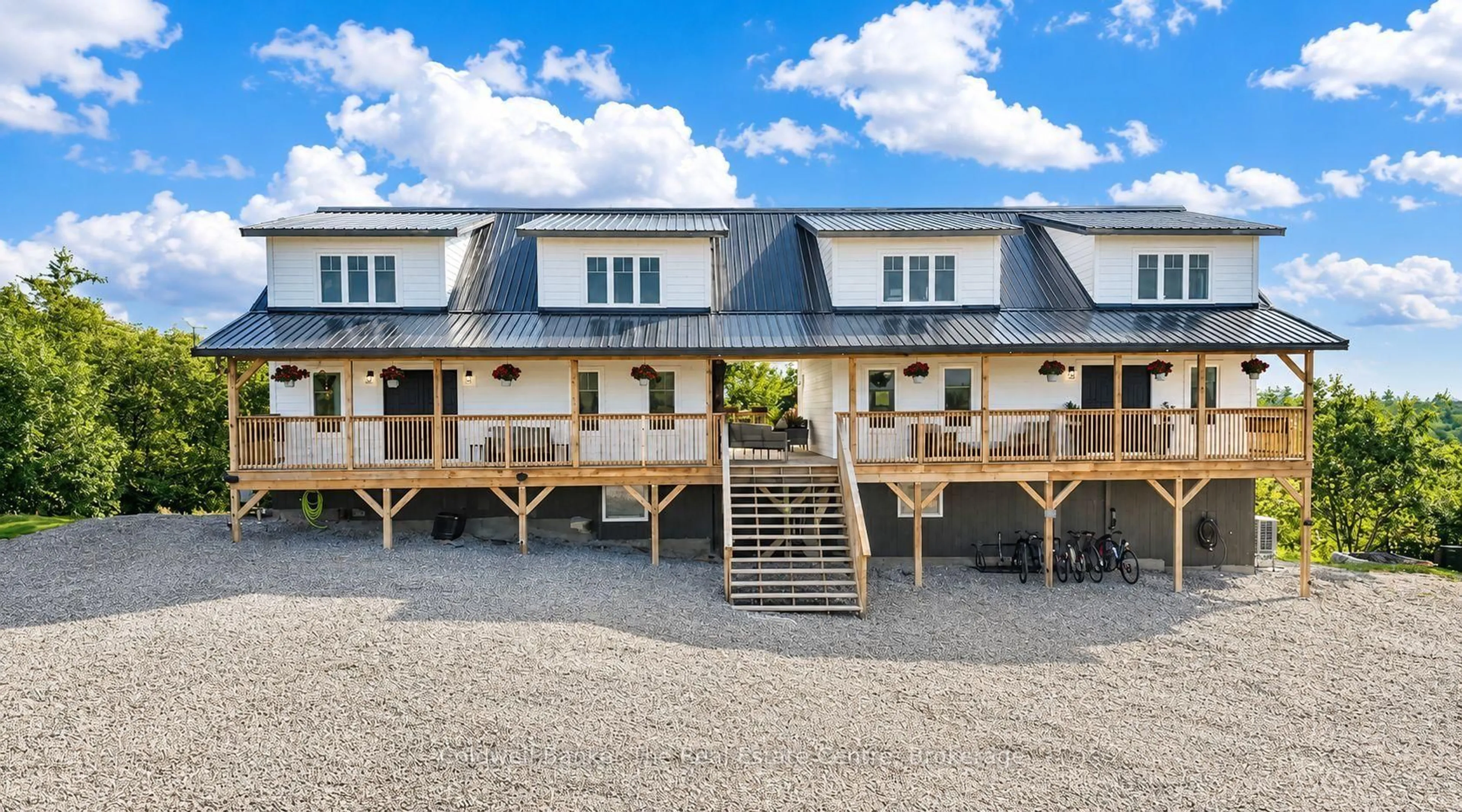 A pic from outside/outdoor area/front of a property/back of a property/a pic from drone, building for 1317 North Muldrew Lake Rd, Gravenhurst Ontario P1P 1V5