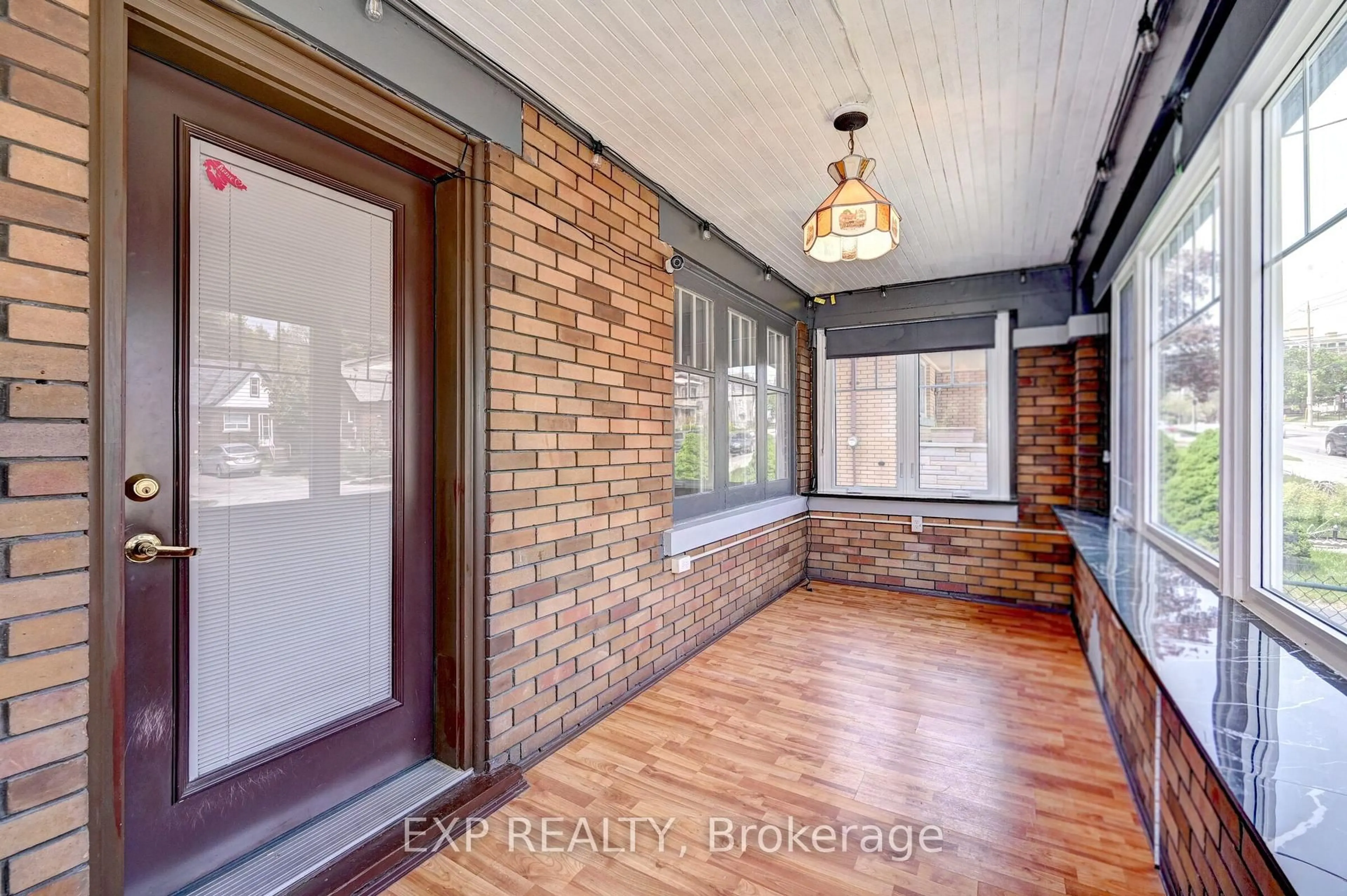 Indoor entryway for 147 Courtland Ave, Kitchener Ontario N2G 2T9