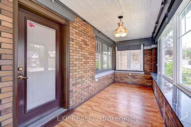 147 Courtland Ave, Kitchener 5