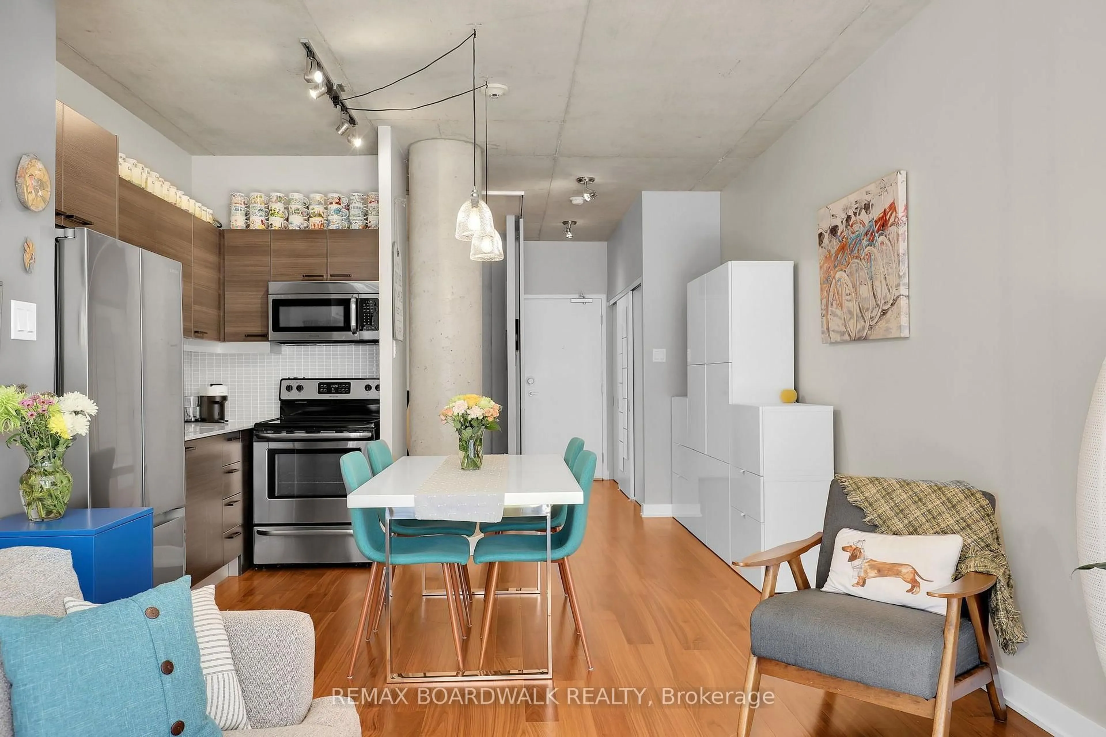 Open concept kitchen, unknown for 349 Mcleod St #524, Ottawa Ontario K2P 0S1