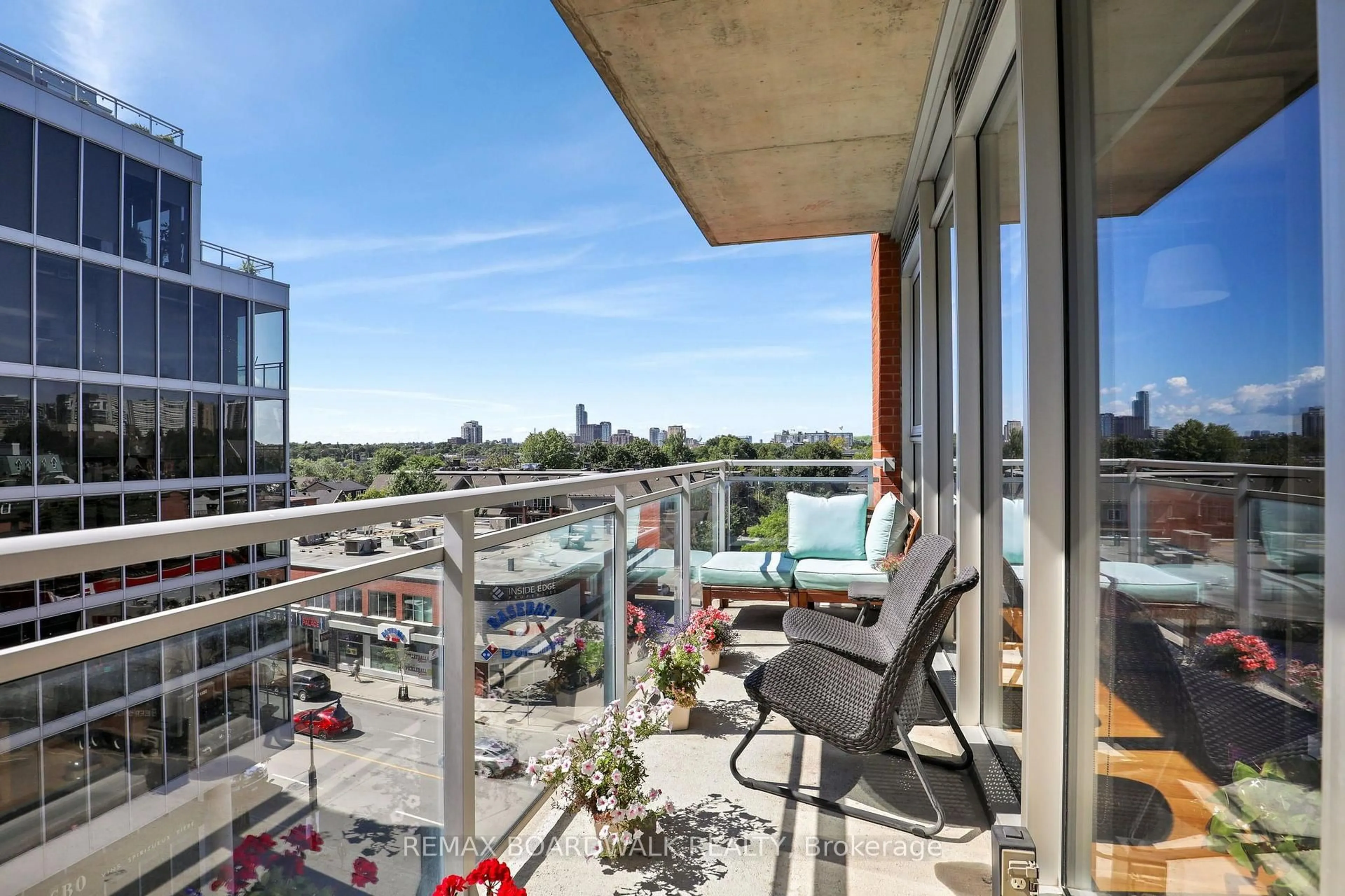 Balcony in the apartment, water/lake/river/ocean view for 349 Mcleod St #524, Ottawa Ontario K2P 0S1