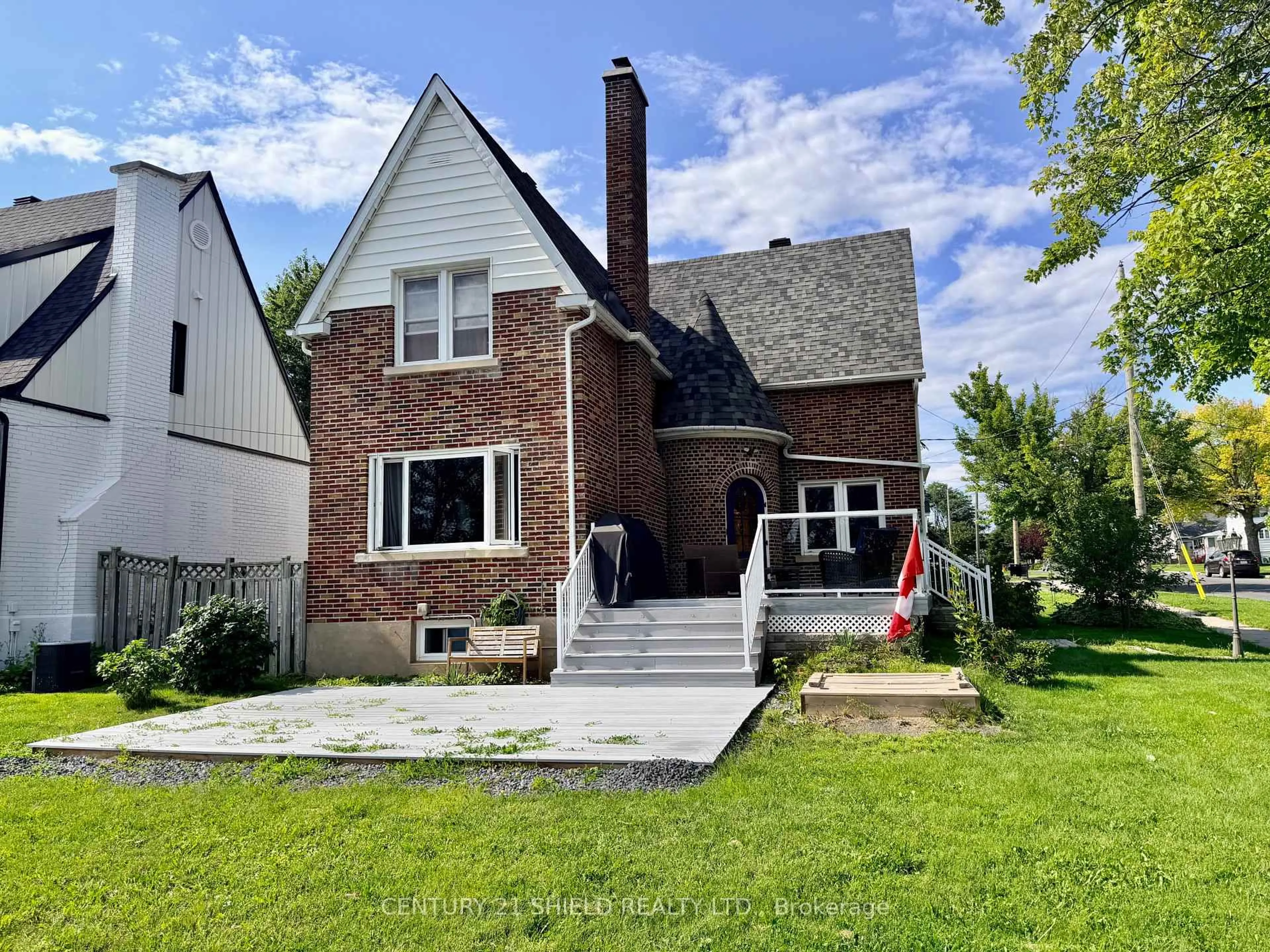 Home with brick exterior material, street for 1506 Montreal Rd, Cornwall Ontario K6H 1E8