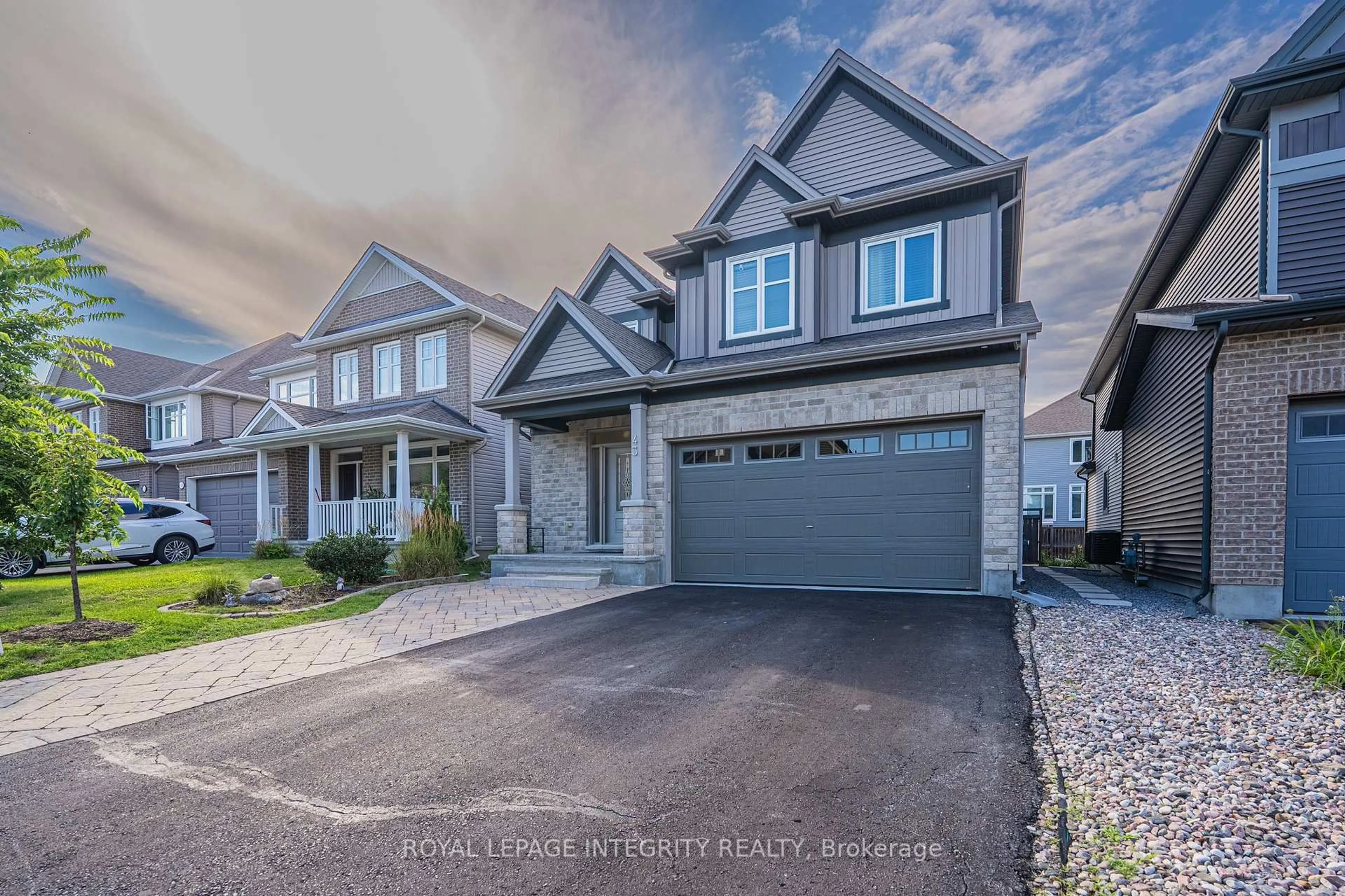 Unknown for 43 Cento Way, Ottawa Ontario K2S 0W4