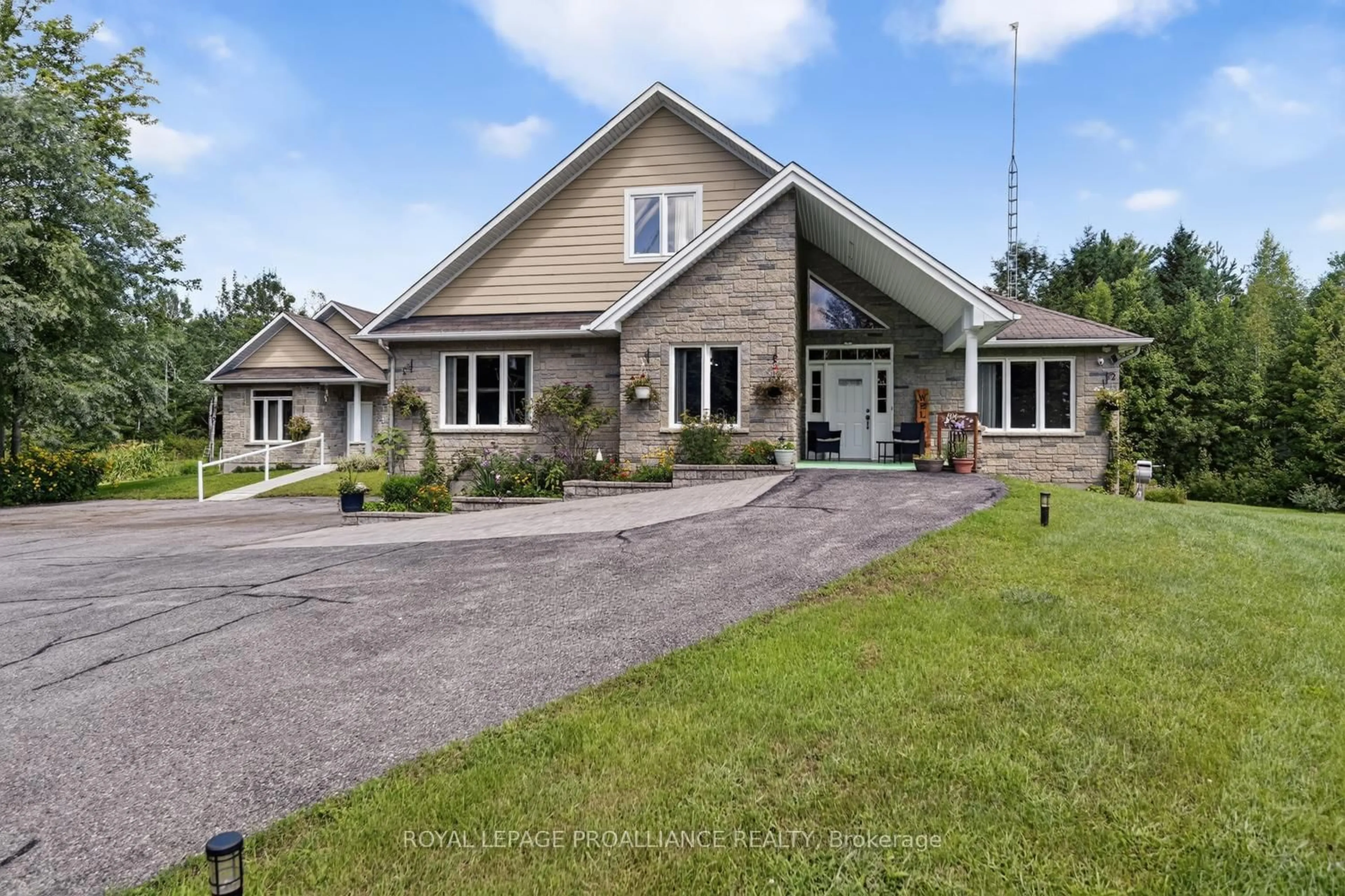 A pic from outside/outdoor area/front of a property/back of a property/a pic from drone, building for 1476 Calypso St, The Nation Ontario K0A 1M0