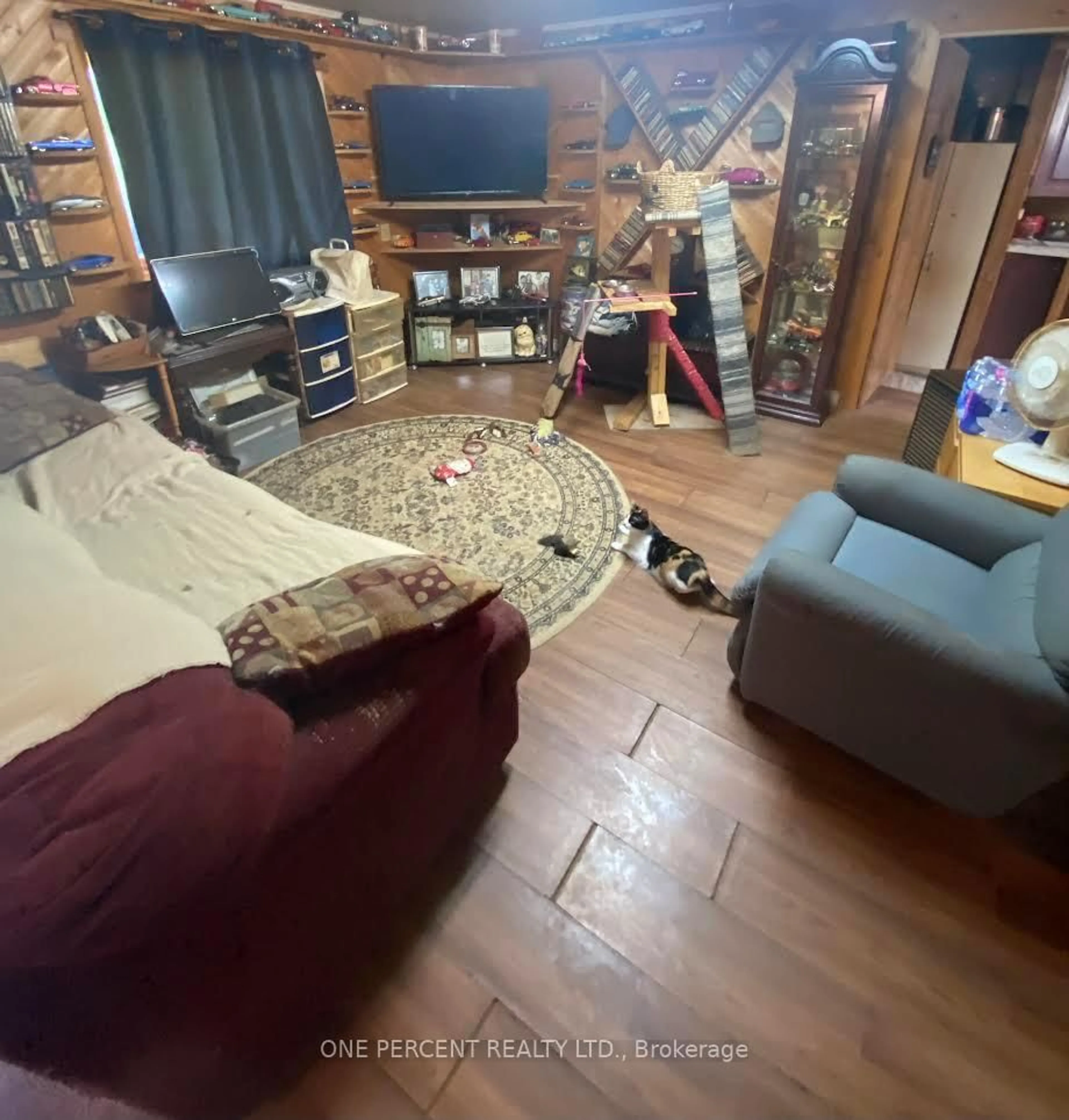 A pic of a room for 194 Maws Rd, Huntsville Ontario P0A 1R0