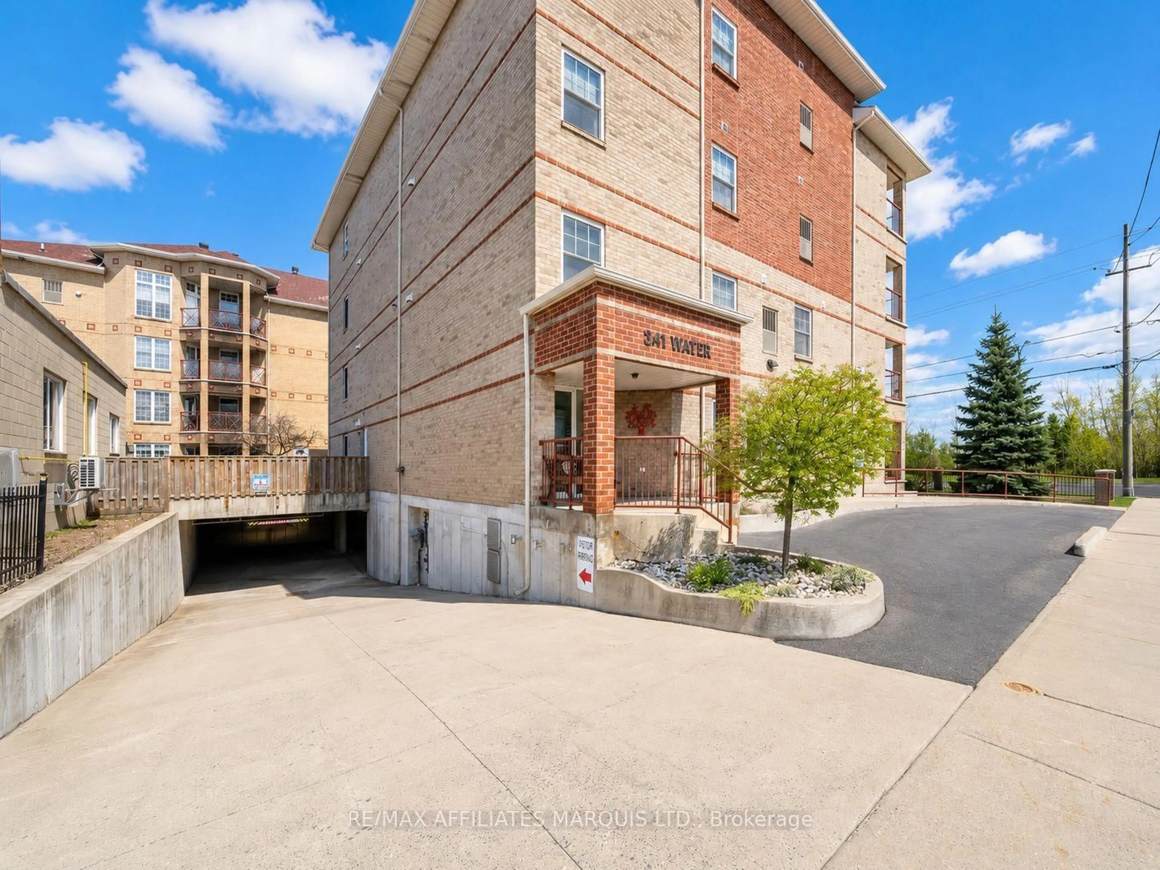 Unknown for 341 Water St #402, Cornwall Ontario K6J 1A5