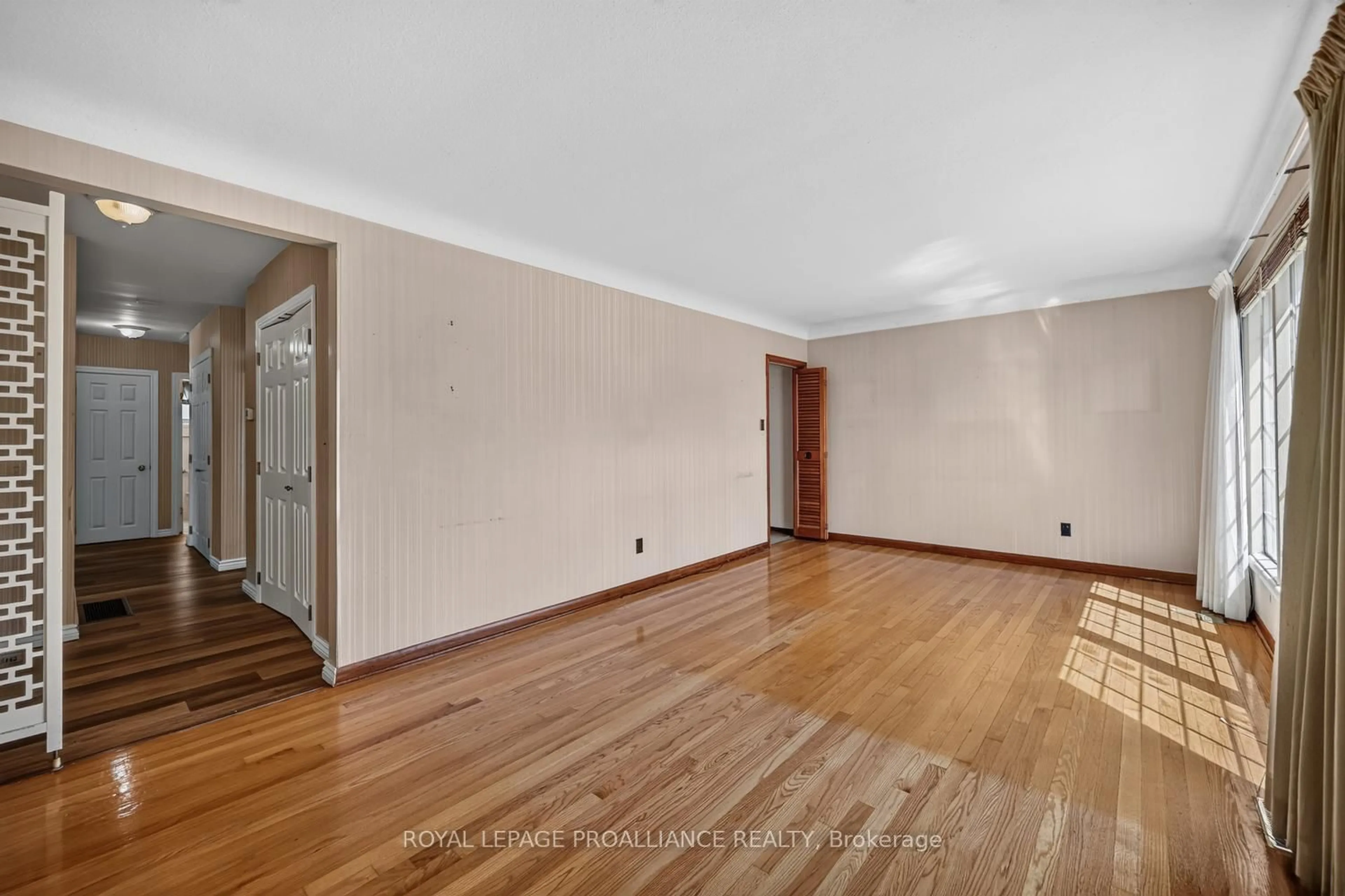 A pic of a room for 402 Linda St, Prescott Ontario K0E 1T0