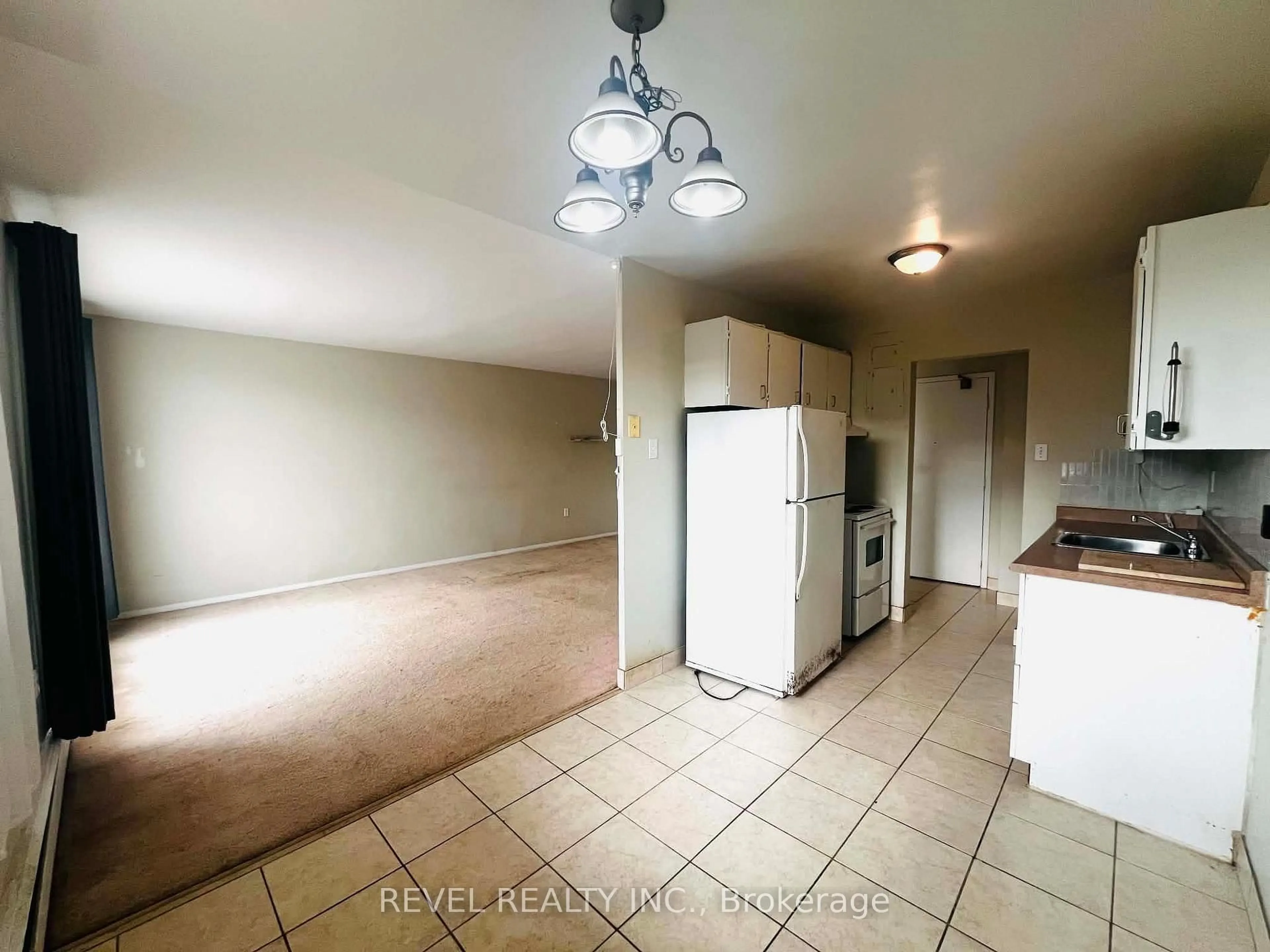 A pic of a room for 752 Kipps Lane #809, London East Ontario N5Y 4V4