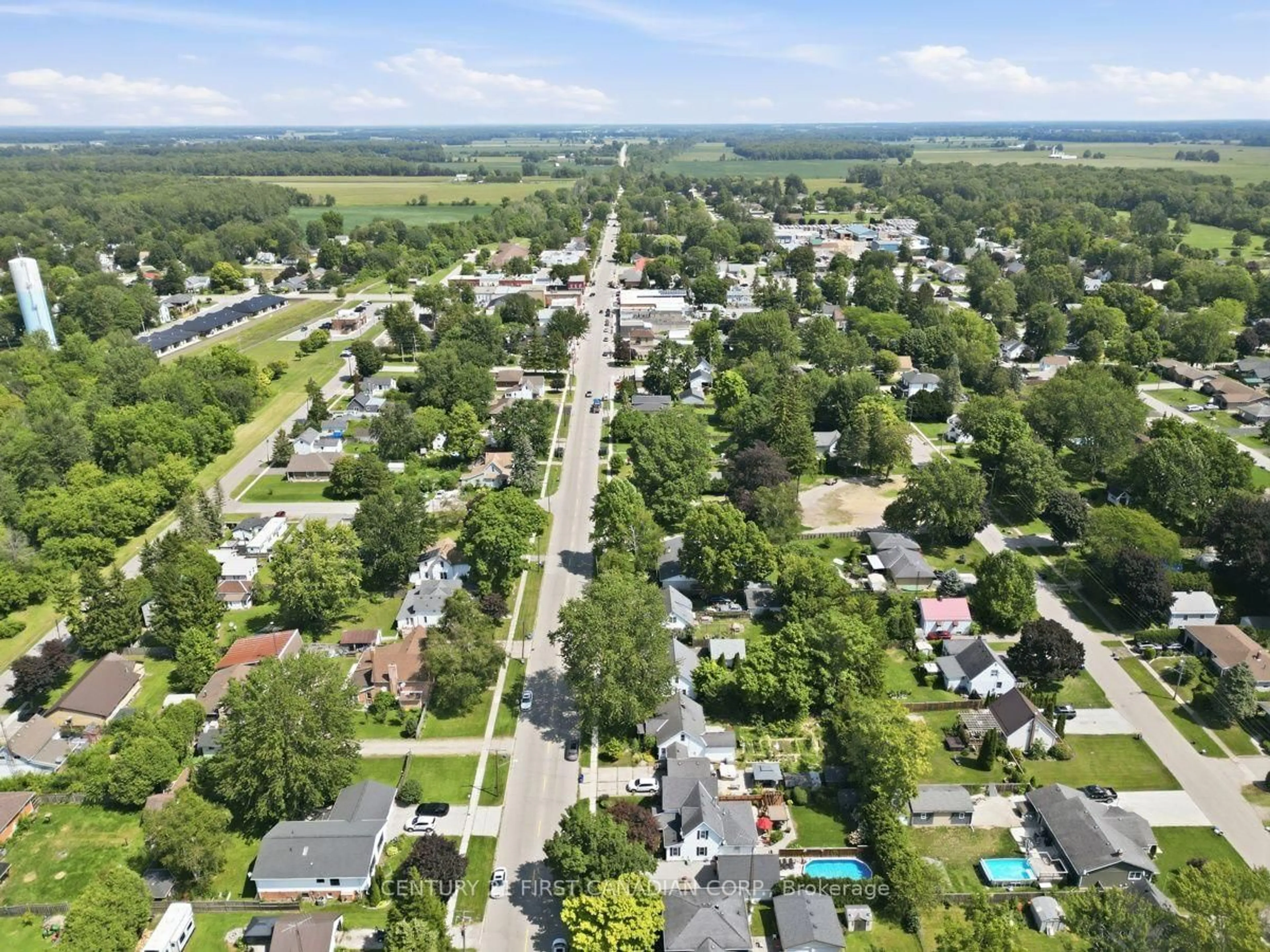 A pic from outside/outdoor area/front of a property/back of a property/a pic from drone, street for 212 MAIN St, West Elgin Ontario N0L 2P0