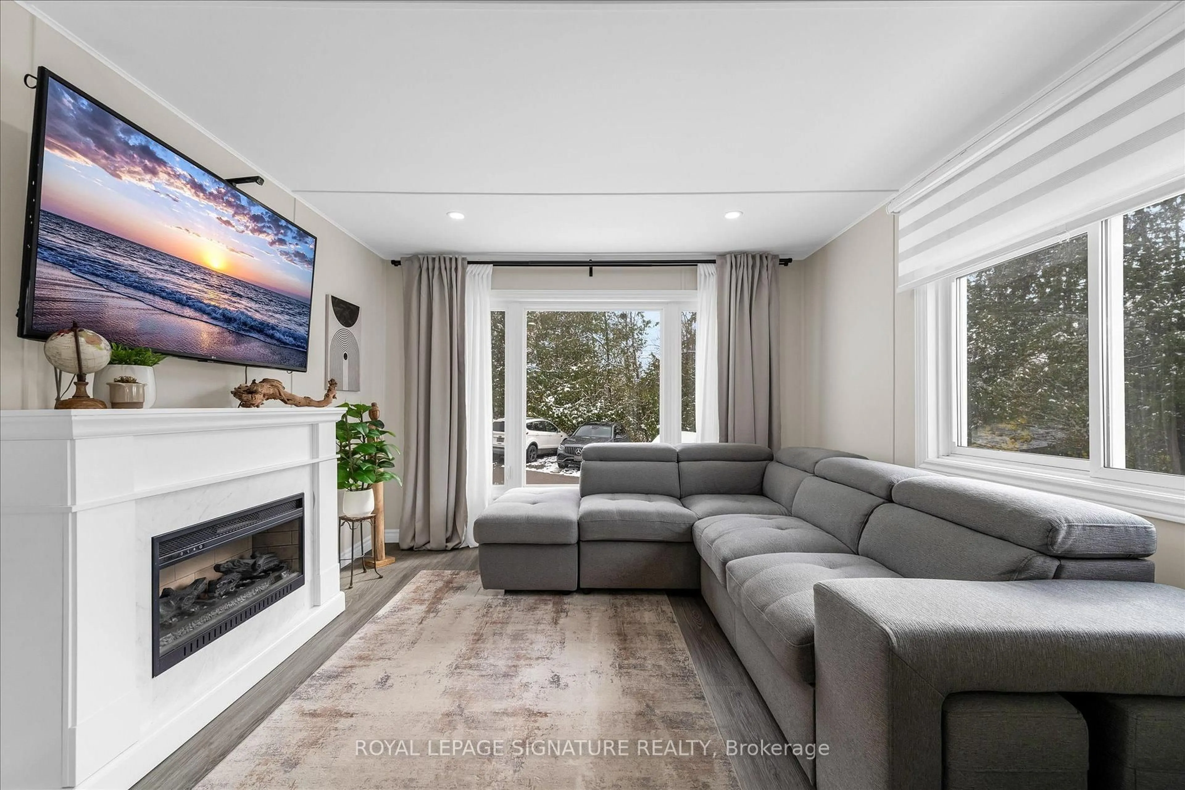 Living room with furniture, unknown for 1294 8th Concession Rd #40, Hamilton Ontario N0B 2J0