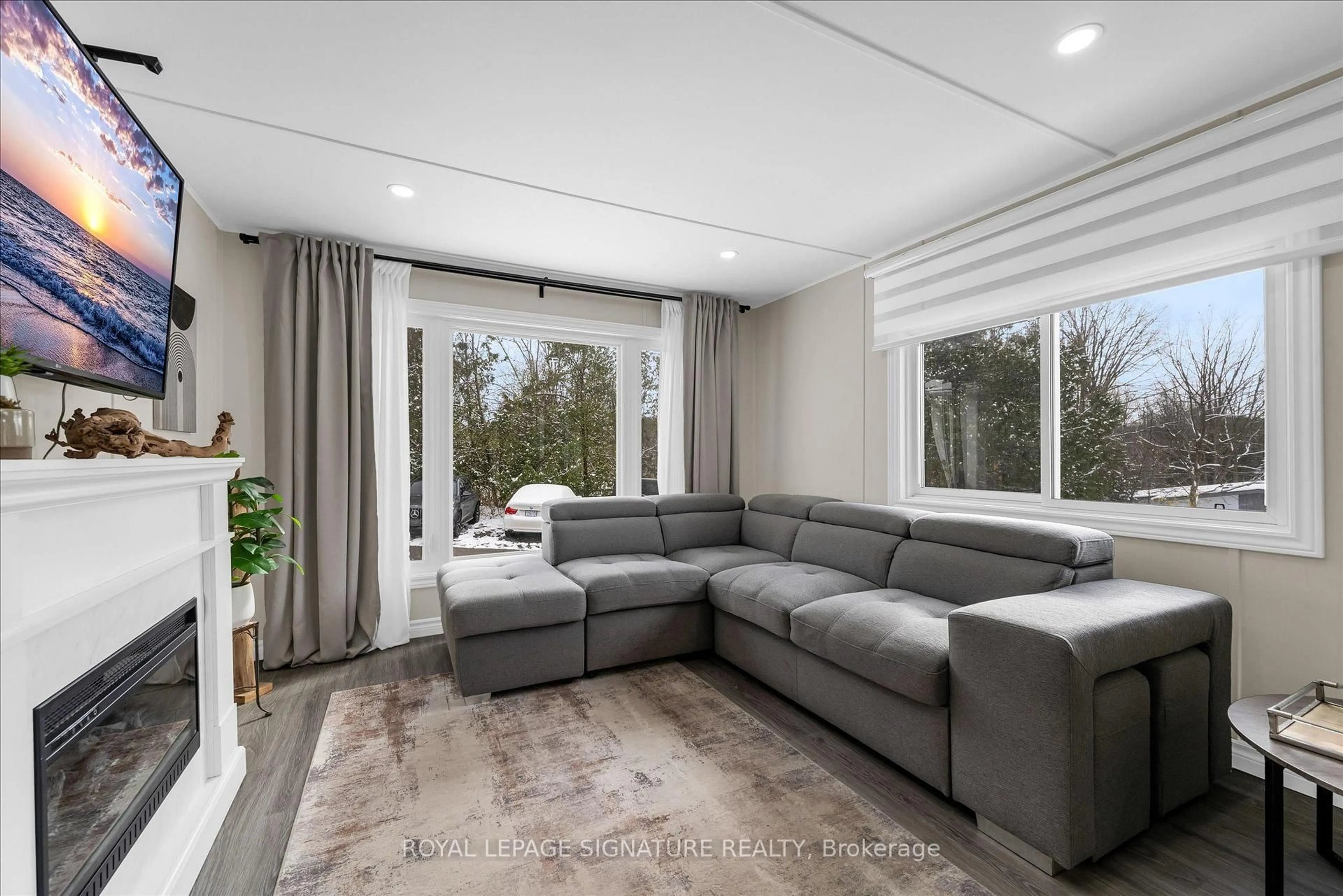 Living room with furniture, unknown for 1294 8th Concession Rd #40, Hamilton Ontario N0B 2J0