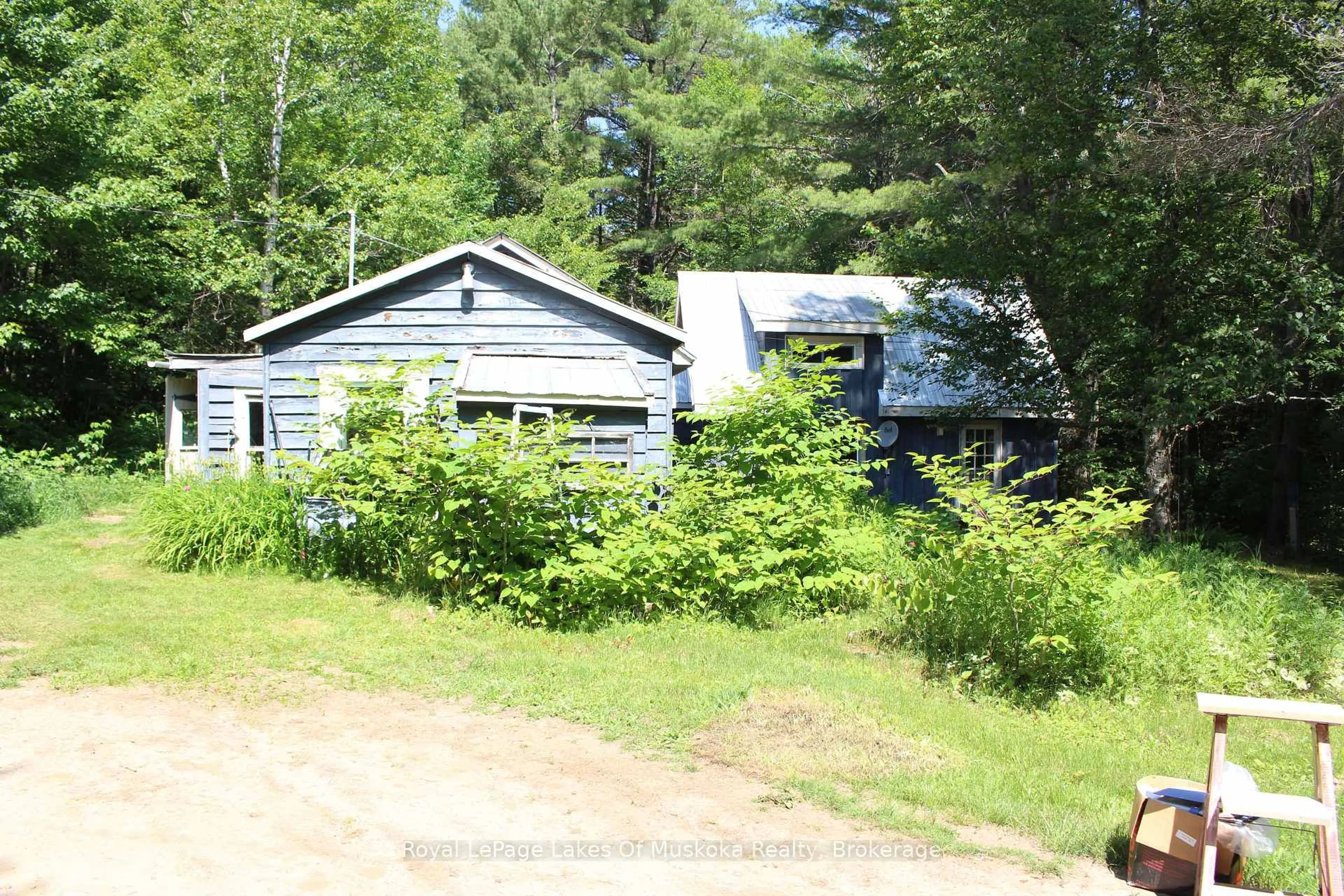 Shed for 2007 Brunel Rd, Huntsville Ontario P1H 2J3