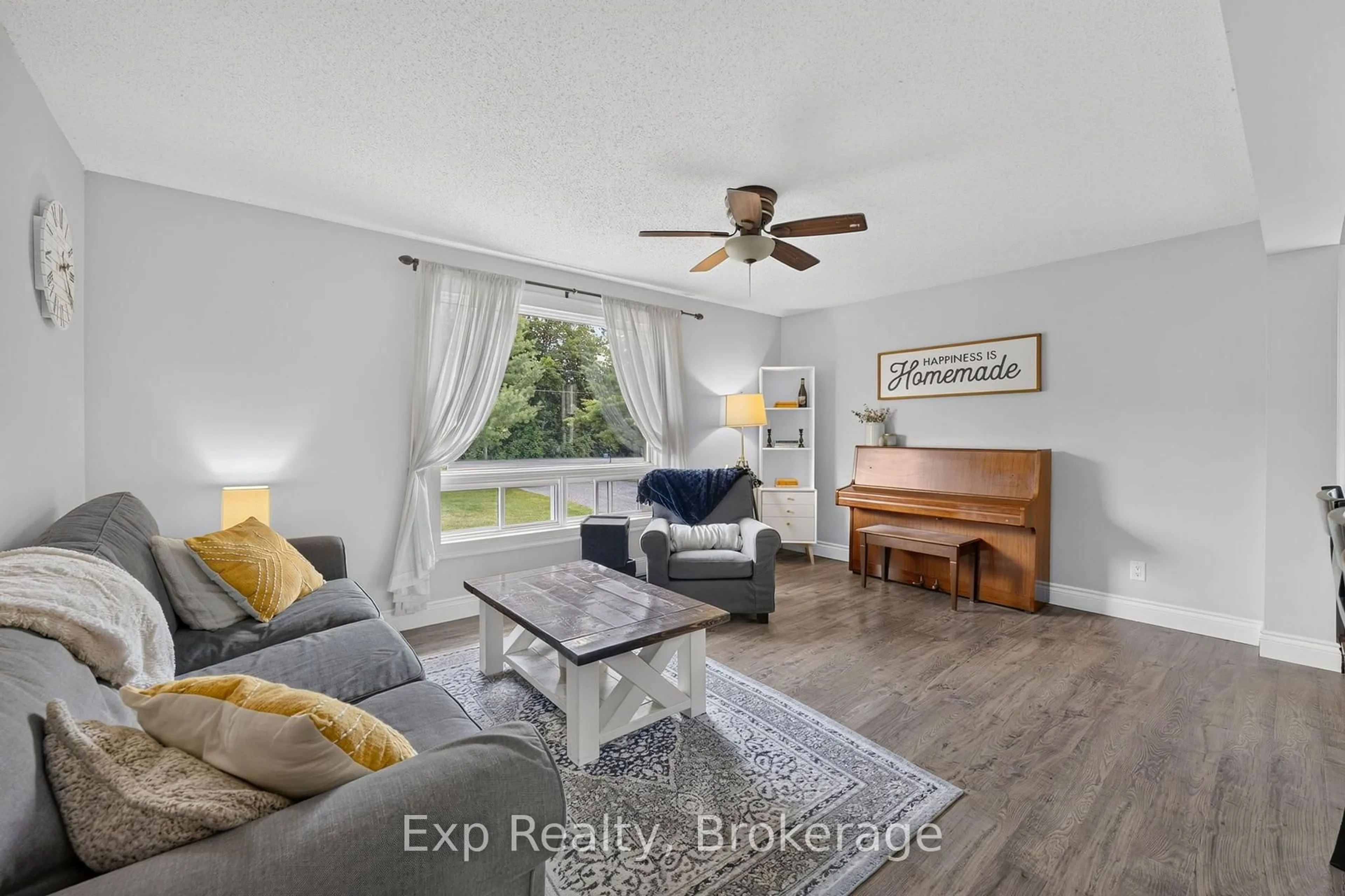 Living room with furniture, unknown for 1901 Hollowview Rd, Stirling Ontario K0K 3E0