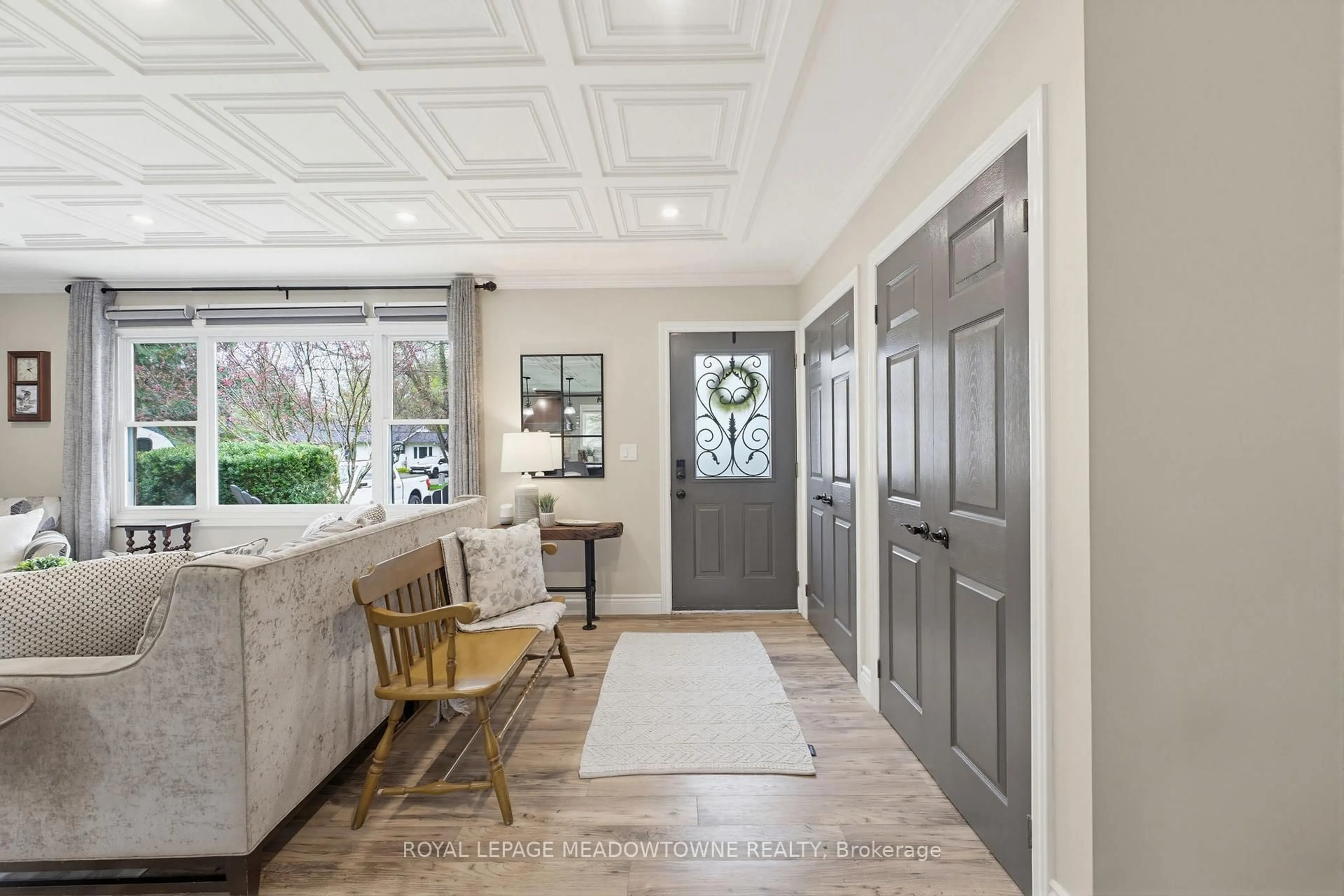 Indoor entryway for 296 Progreston Rd, Hamilton Ontario L0R 1H1