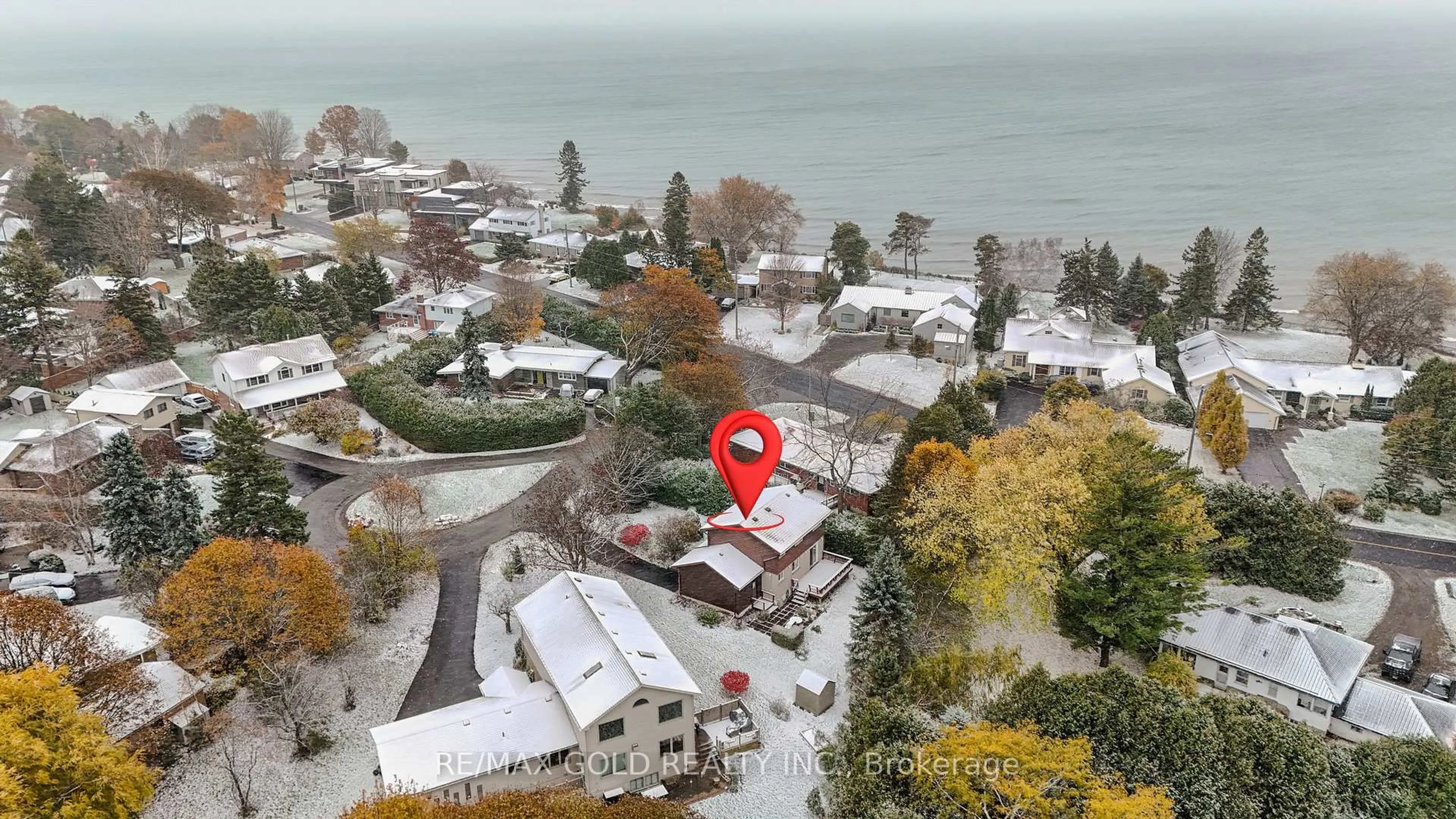 A pic from outside/outdoor area/front of a property/back of a property/a pic from drone, water/lake/river/ocean view for 3 St Lawrence Pl, Cobourg Ontario K9A 4G9