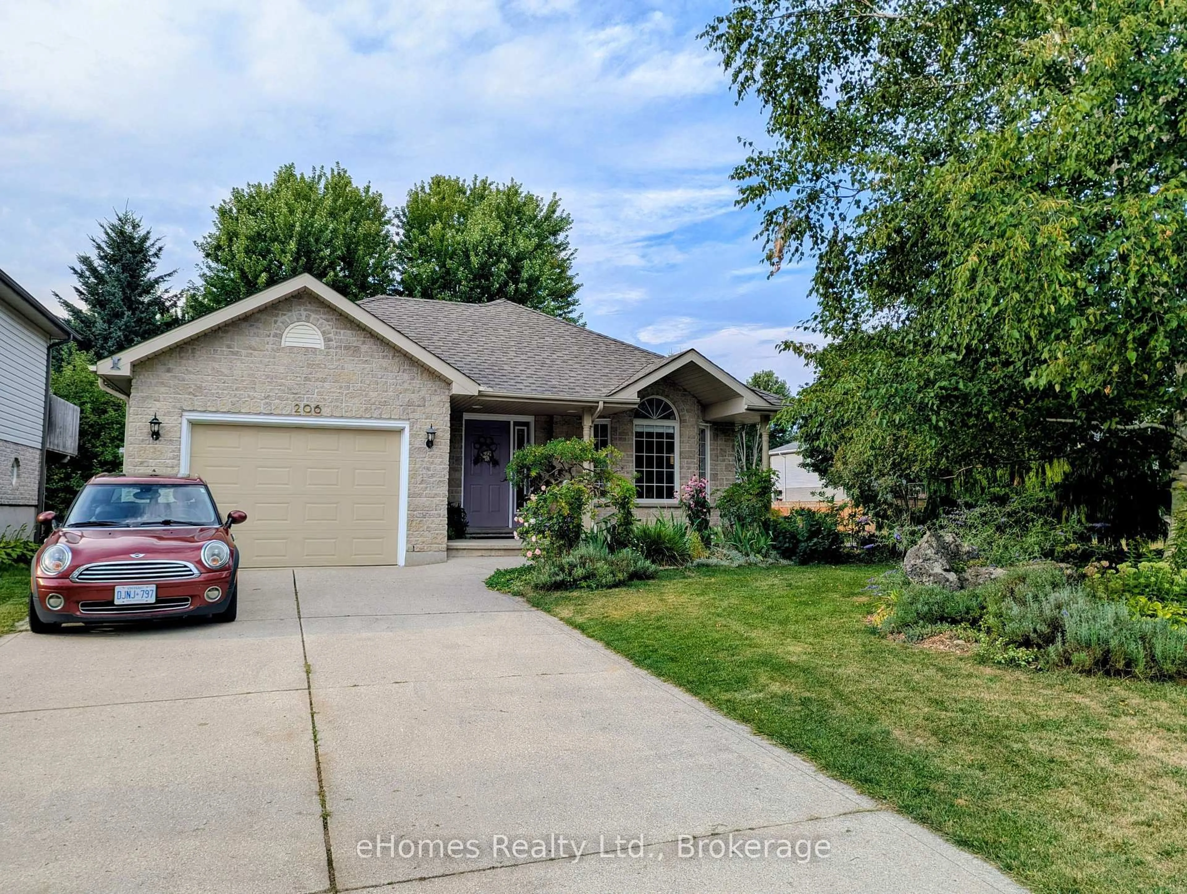 Unknown for 206 2nd A St, Owen Sound Ontario N4K 6X3