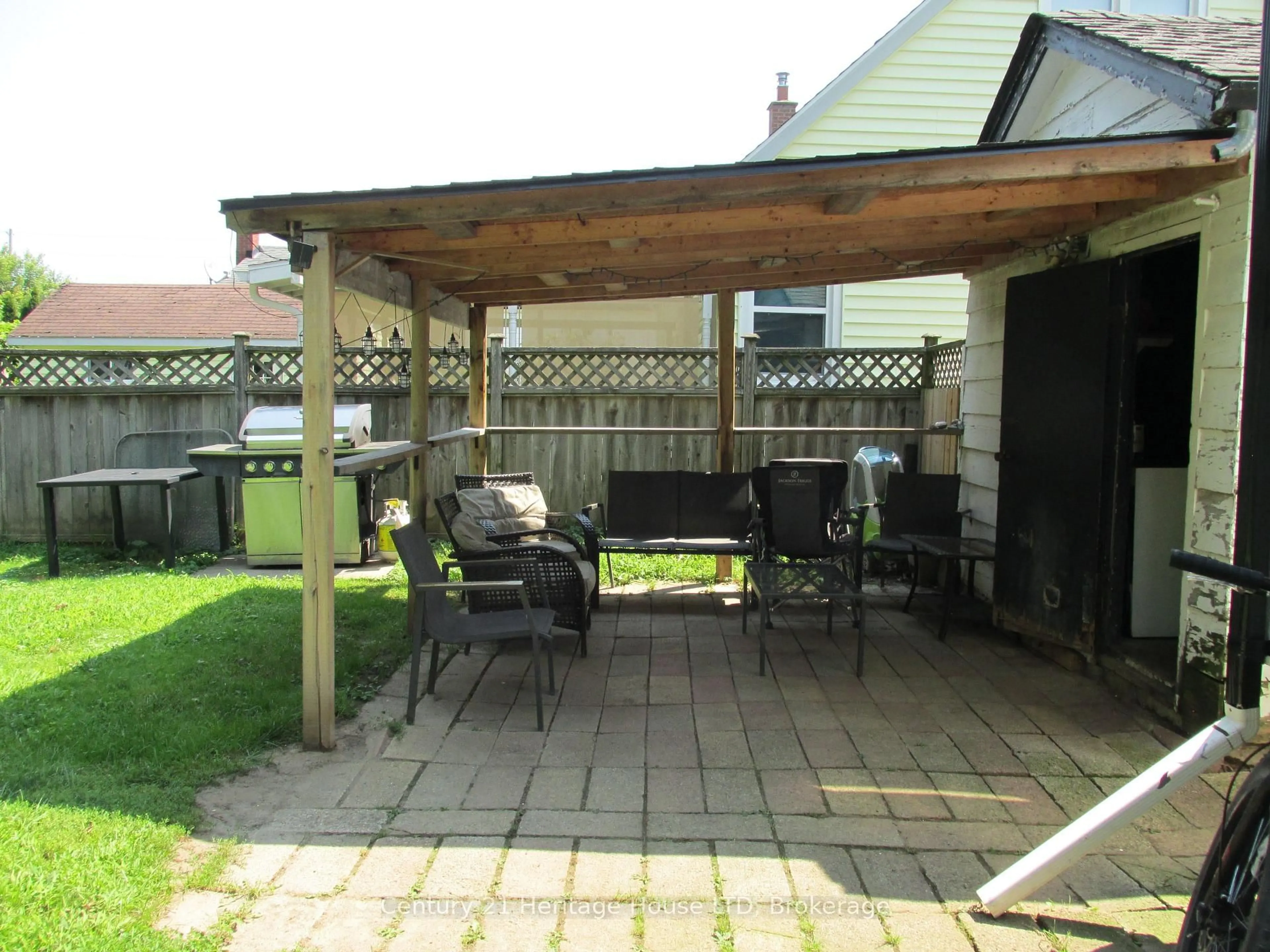 Patio, street for 3 Melba Rd, St. Catharines Ontario L2M 4P5