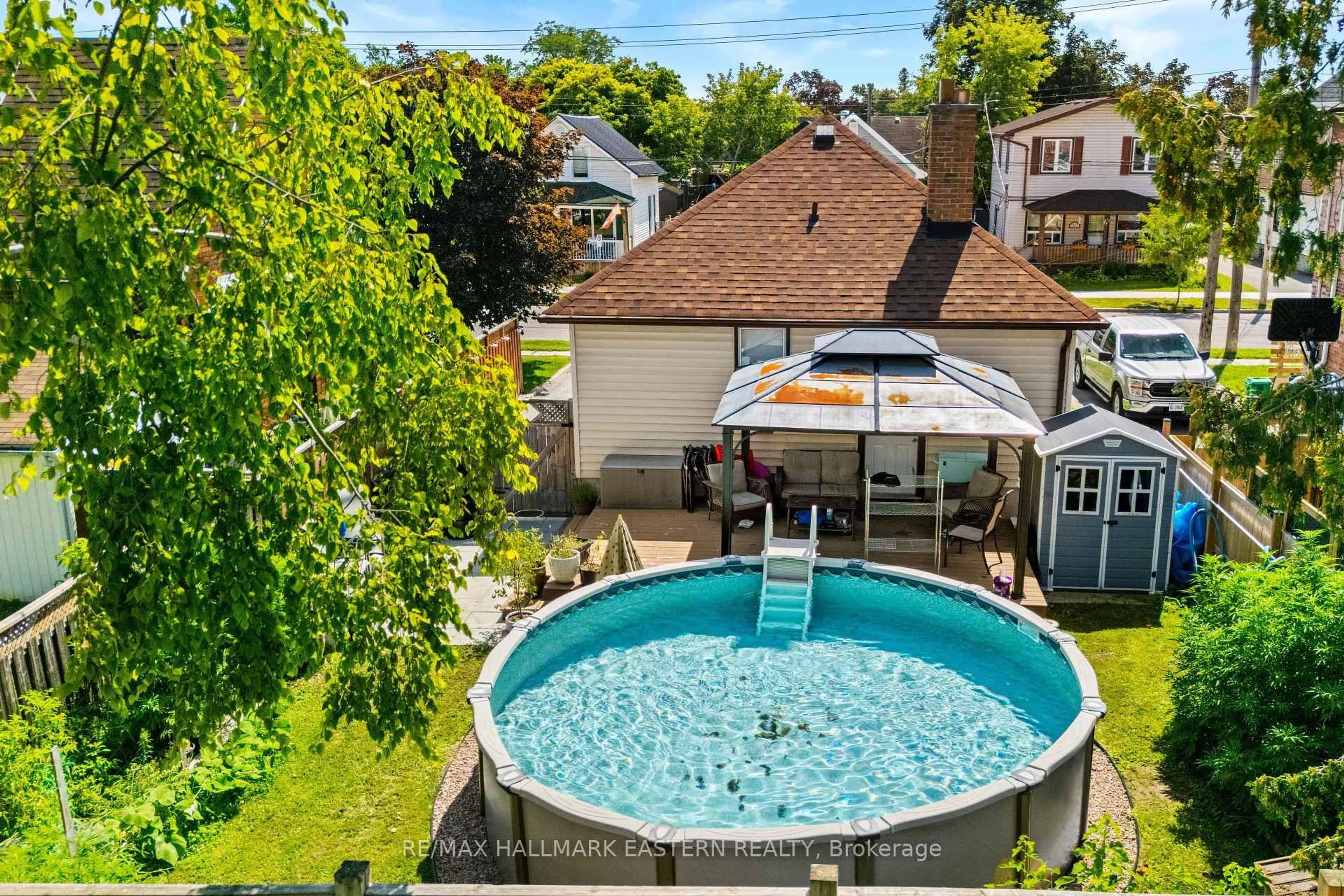 Pool for 420 Edison Ave, Peterborough Ontario K9J 4G3