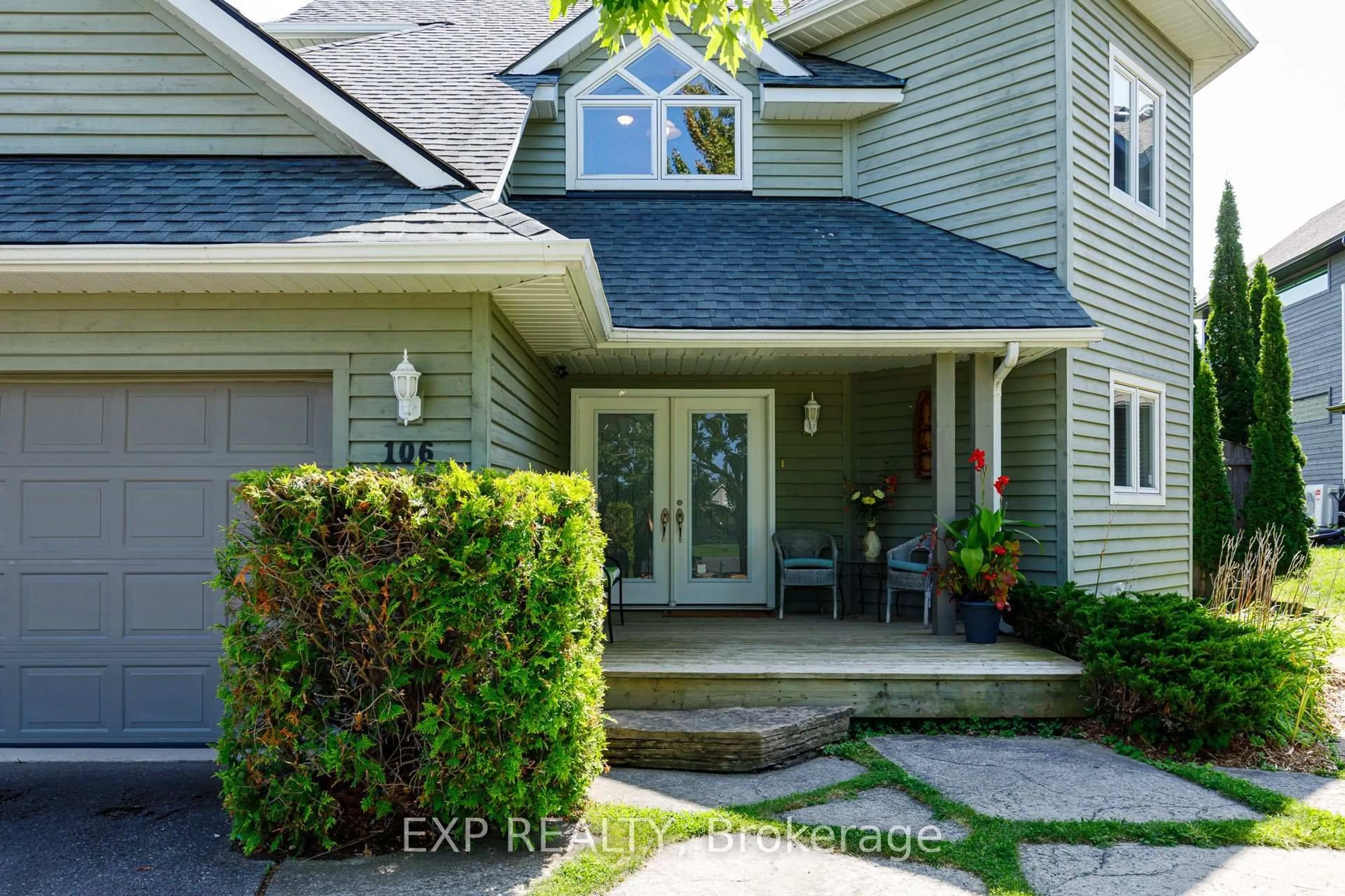 Home with vinyl exterior material, street for 106 Crossan Crt, Blue Mountains Ontario L9Y 0M3