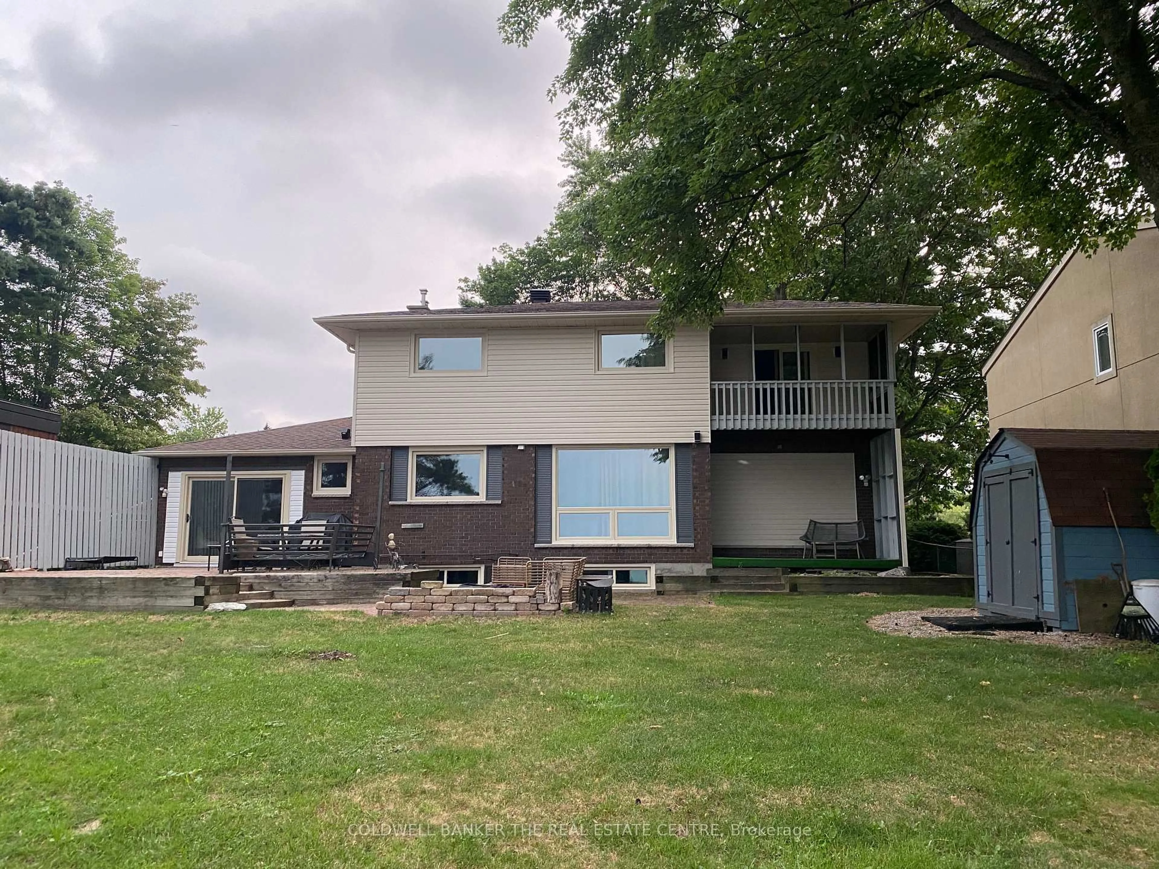 Home with vinyl exterior material, unknown for 227 Parsons Ave, North Bay Ontario P1A 1T1