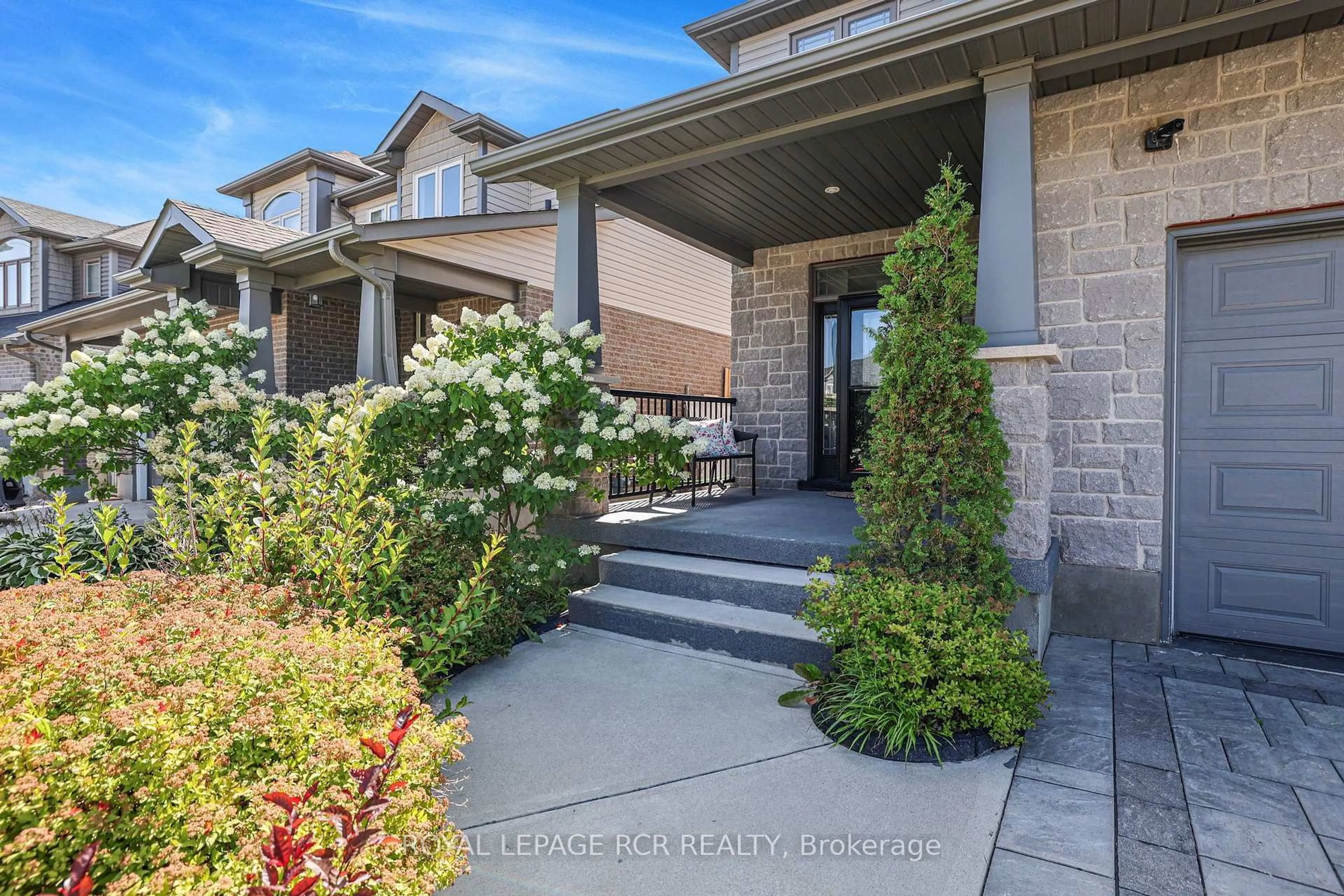 Home with brick exterior material, street for 9 Mcintyre Lane, East Luther Grand Valley Ontario L9W 6T9
