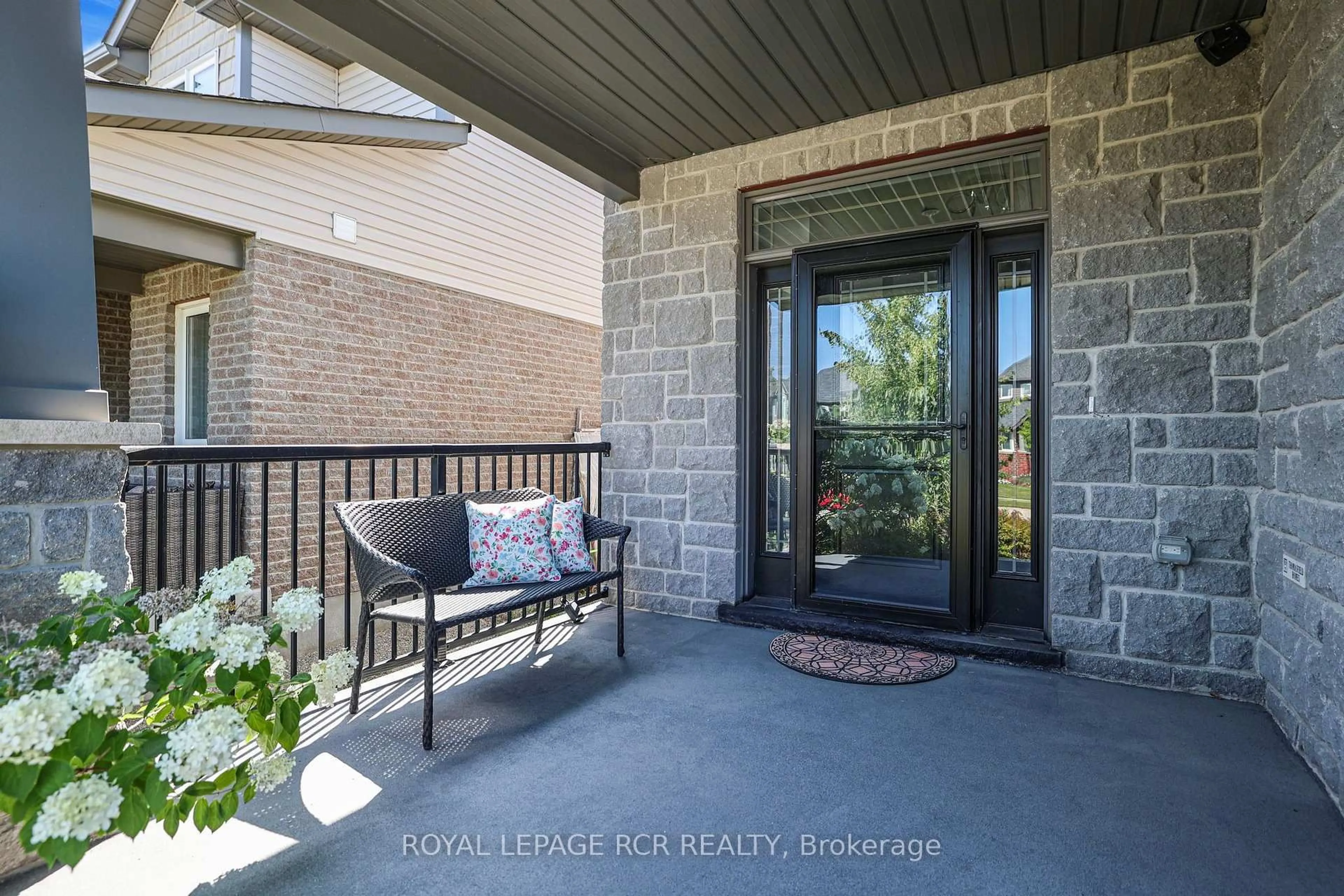 Indoor entryway for 9 Mcintyre Lane, East Luther Grand Valley Ontario L9W 6T9
