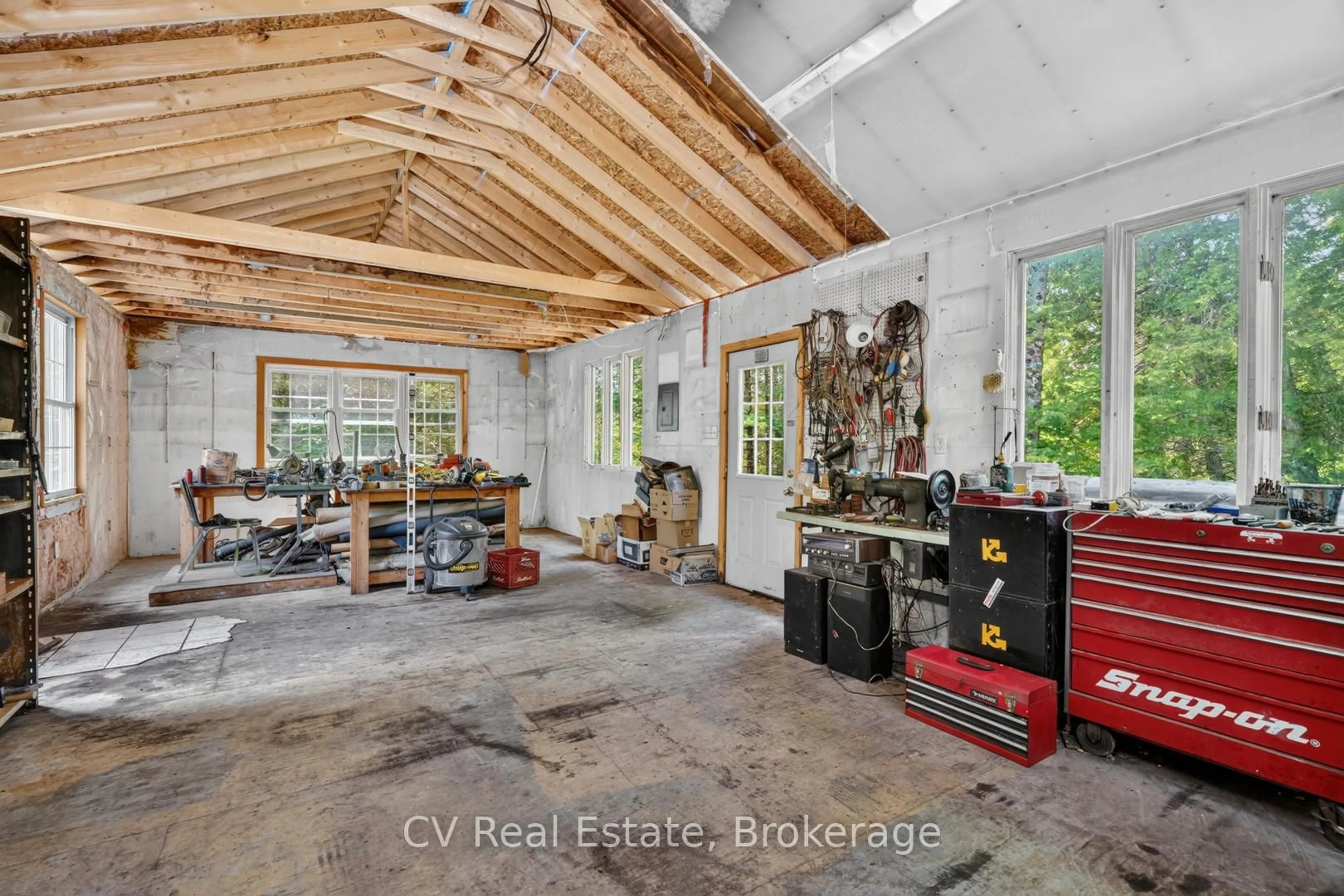 Indoor garage for 625 Chetwynd Rd, Armour Ontario P0A 1C0