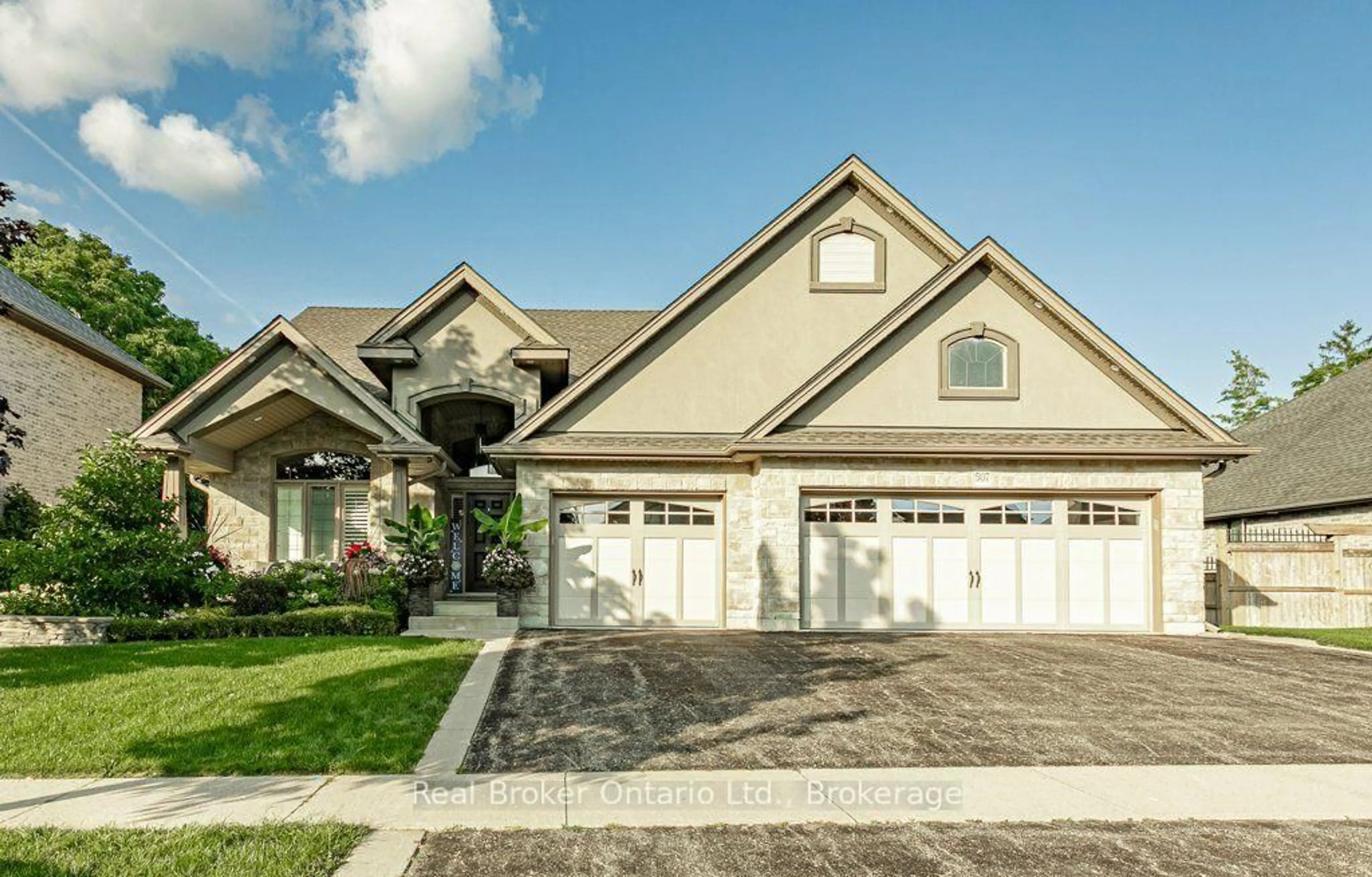 Home with vinyl exterior material, street for 507 SPARKY'S Lane, Woodstock Ontario N4S 0B8
