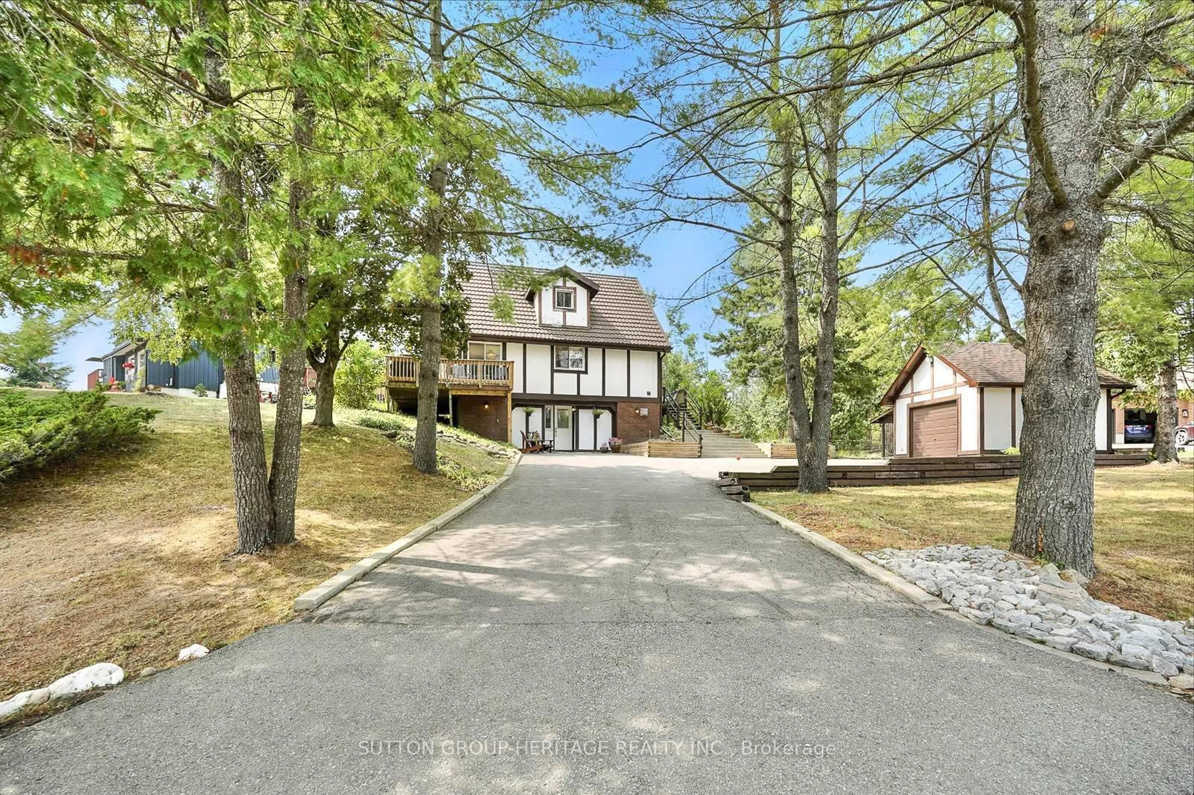 A pic from outside/outdoor area/front of a property/back of a property/a pic from drone, unknown for 184 Pirates Glen Dr, Trent Lakes Ontario K0M 1A0